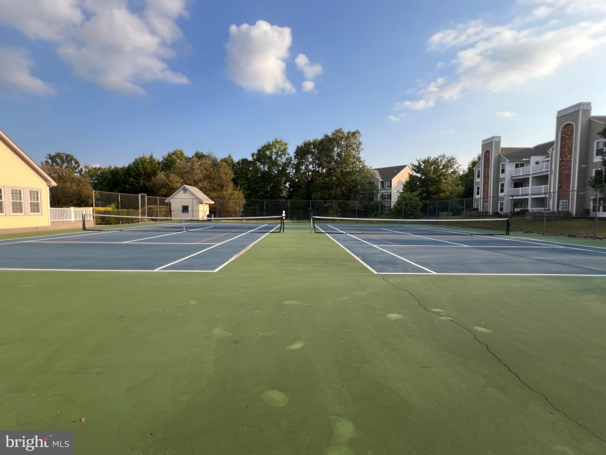 SUMMERLAKE - Residential