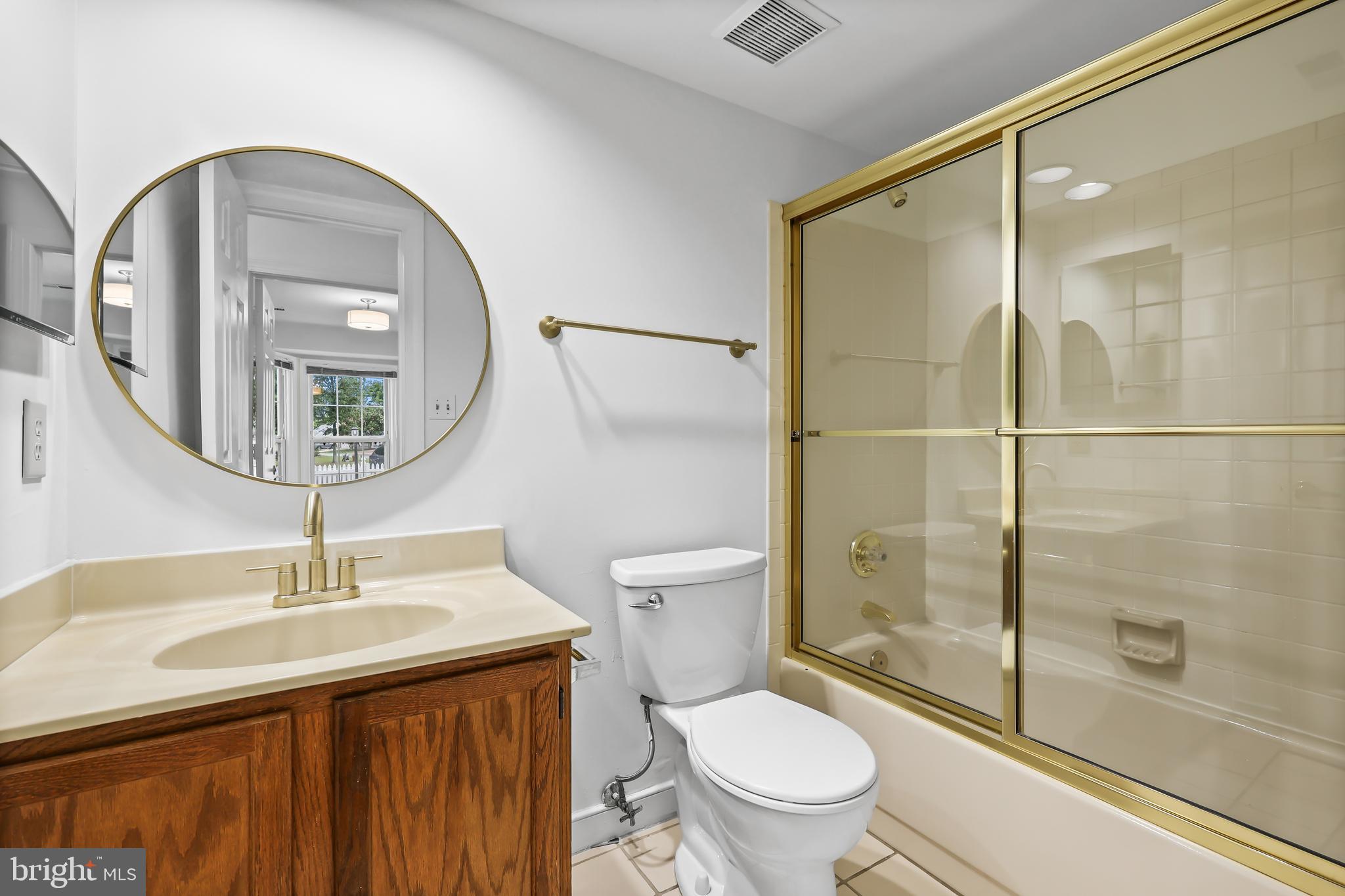 SUMMERLAKE - Residential