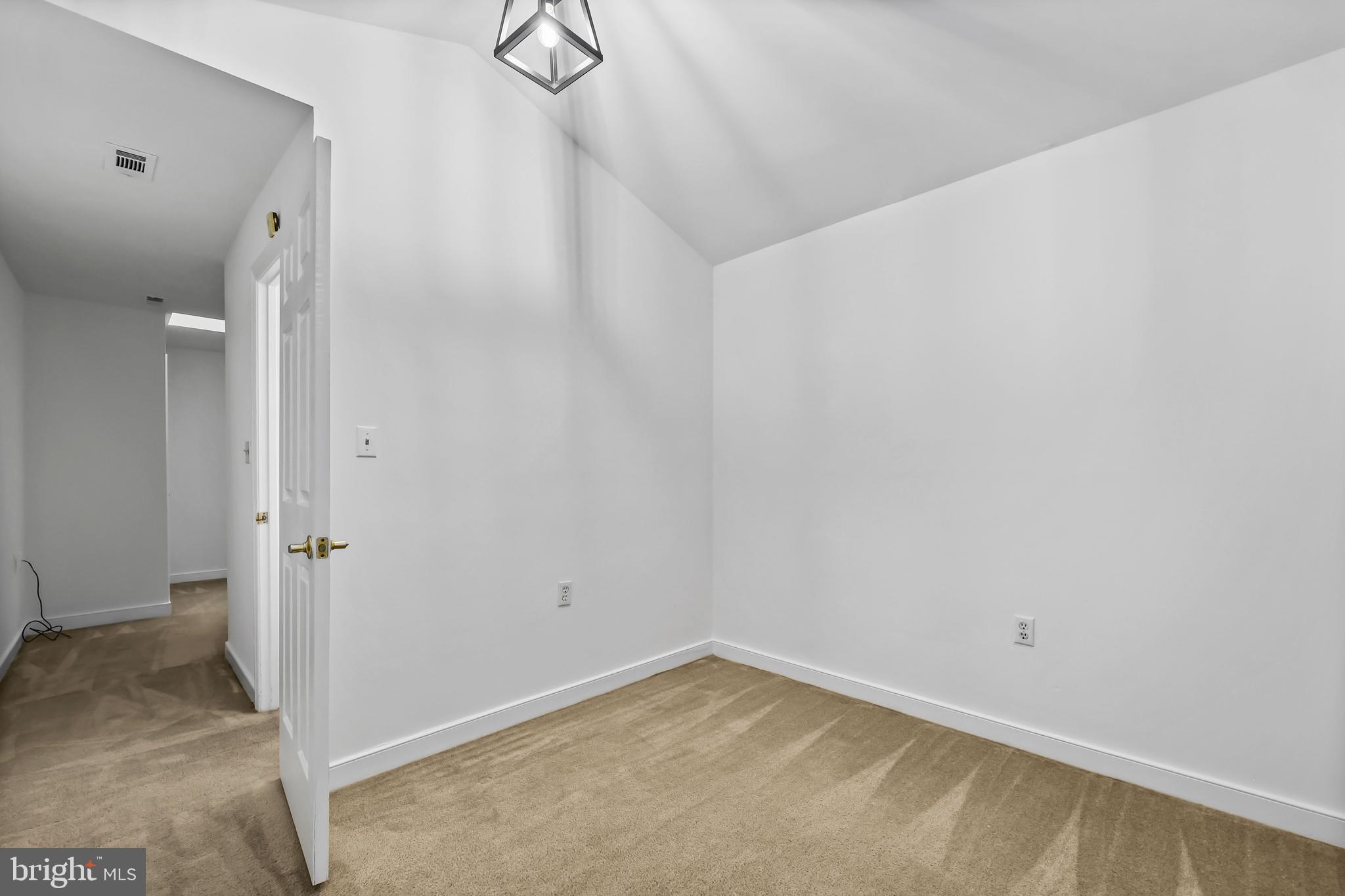 SUMMERLAKE - Residential