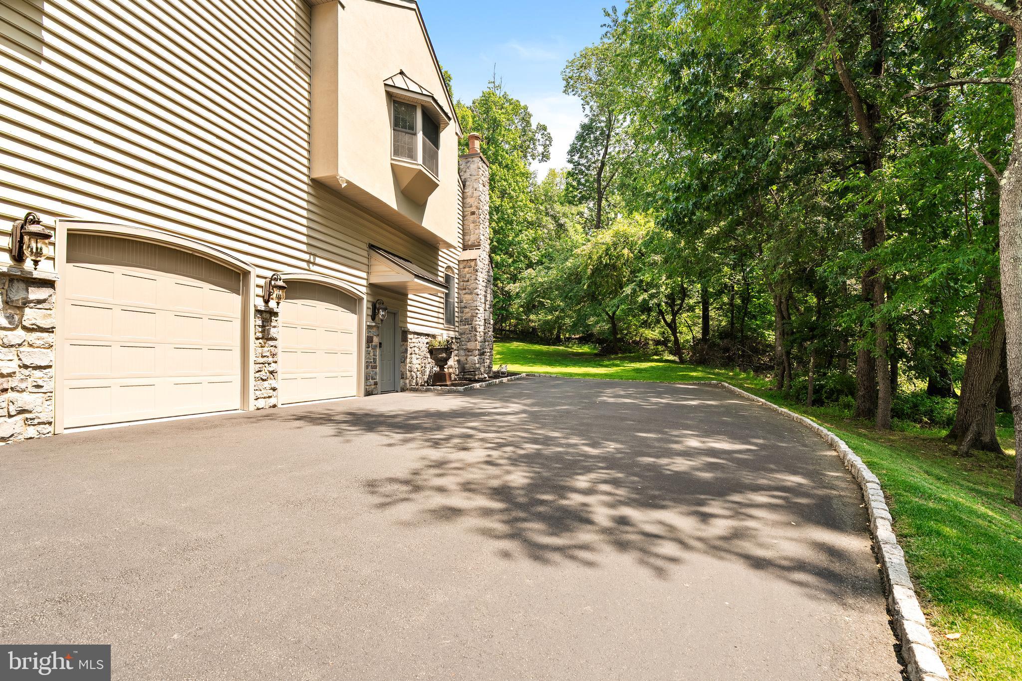 12 MOUNTAIN VIEW COURT