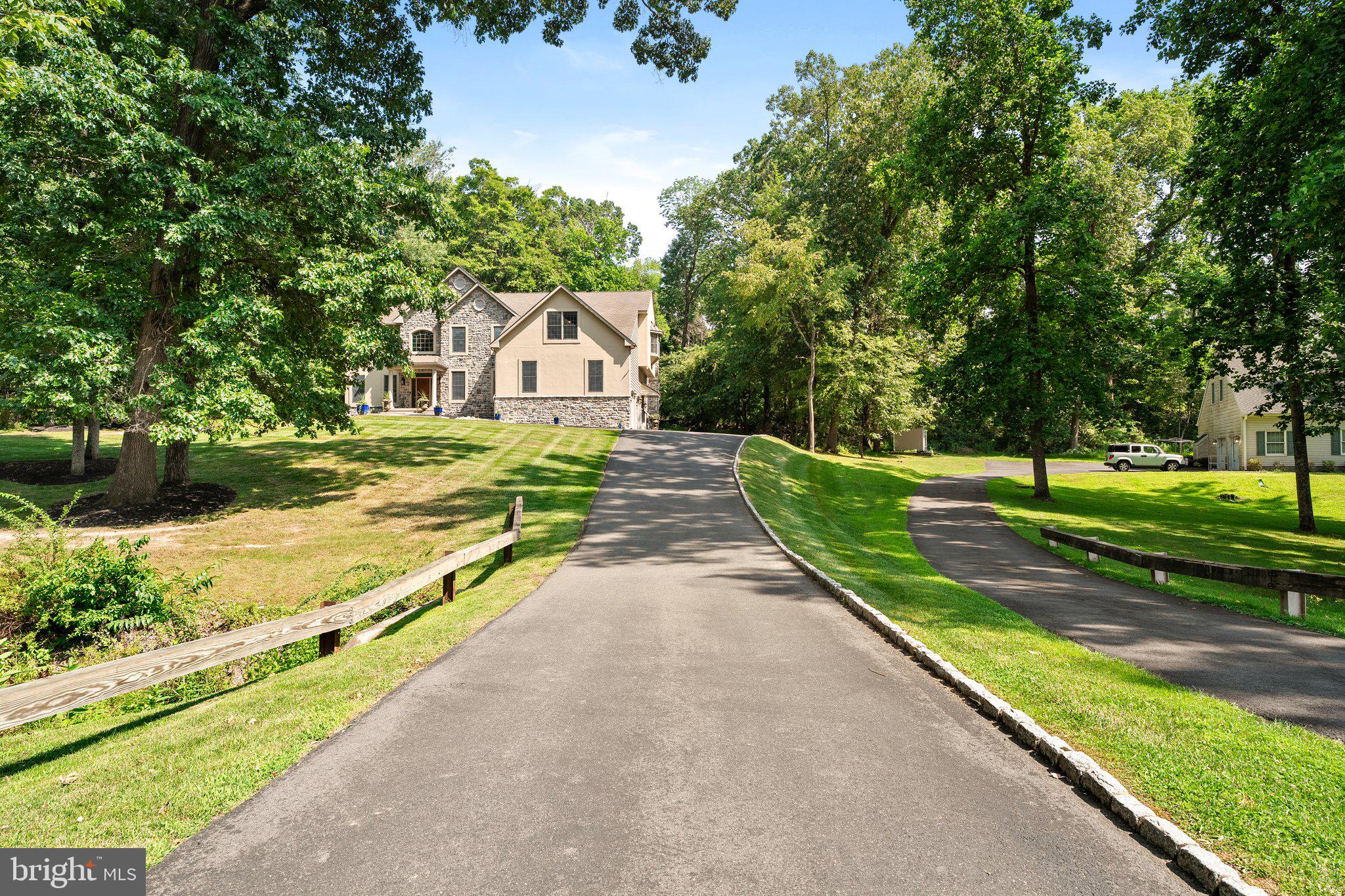 12 MOUNTAIN VIEW COURT