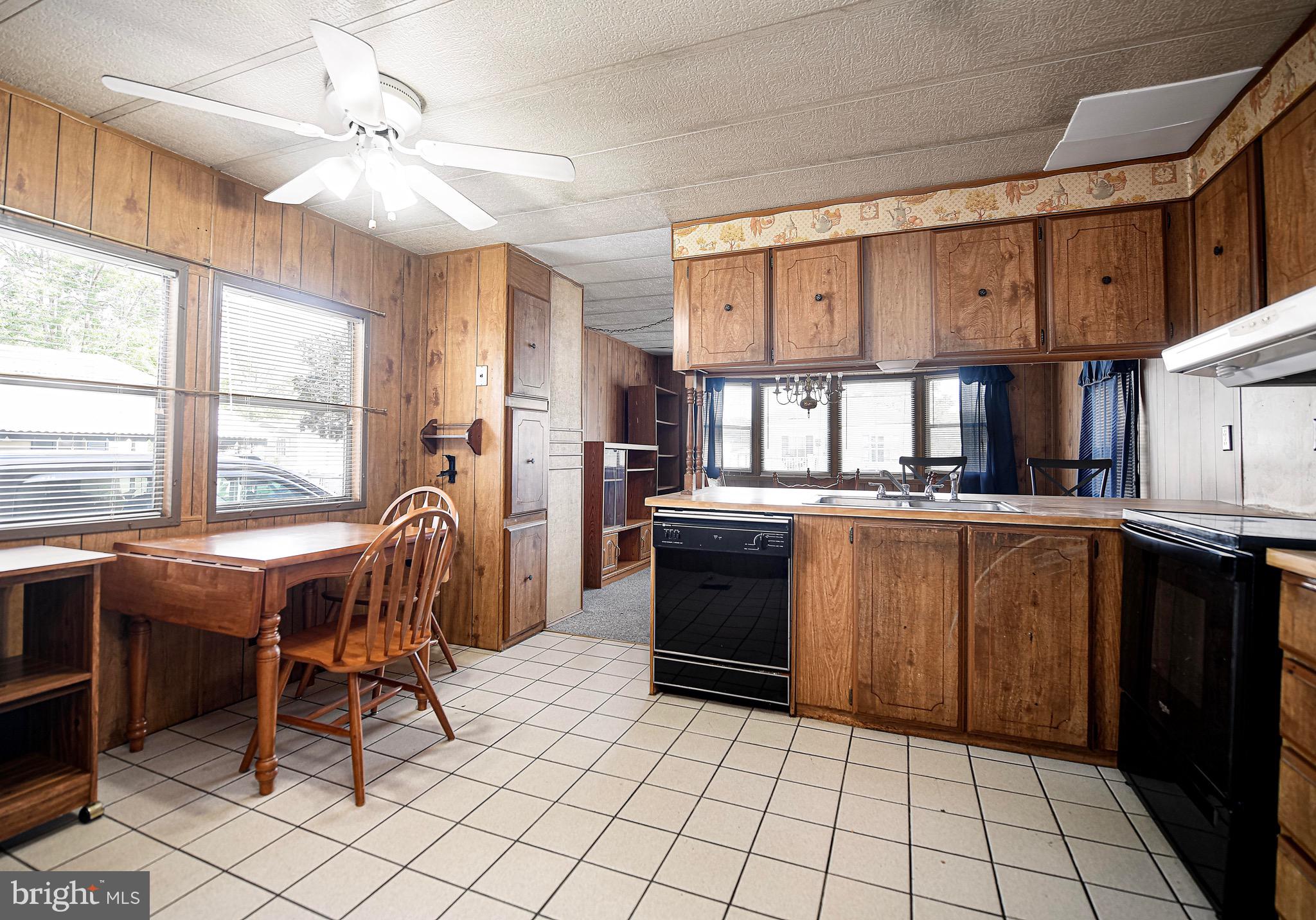 WILLIAMS ESTATES - Residential