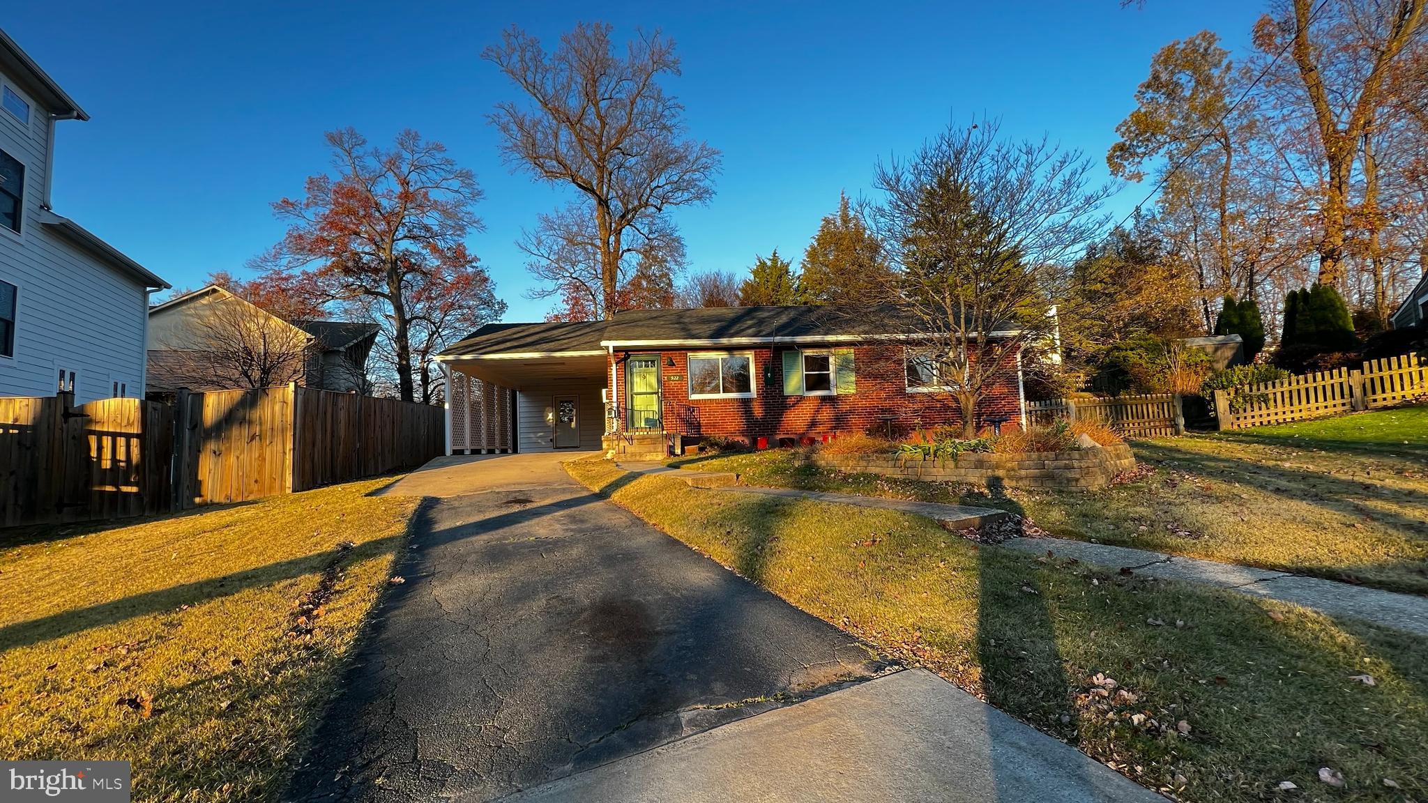 Lovely ranch style home on a cul-de-sac in the heart of Vienna. Rare, one level living or build your dream home. Minutes to Vienna Metro. Immaculate - three bedrooms, family room, dining, kitchen, laundry, fully heated sun porch and finished bonus room. Beautiful hardwood floor. Large car port. Private back patio with stone wall and established landscaping. Oversized shed / workshop with electricity. Walk to downtown Vienna, schools, W&OD Trail and Community Center. Upon request,. living room carpet can be pulled to expose the hardwood floor underneath.