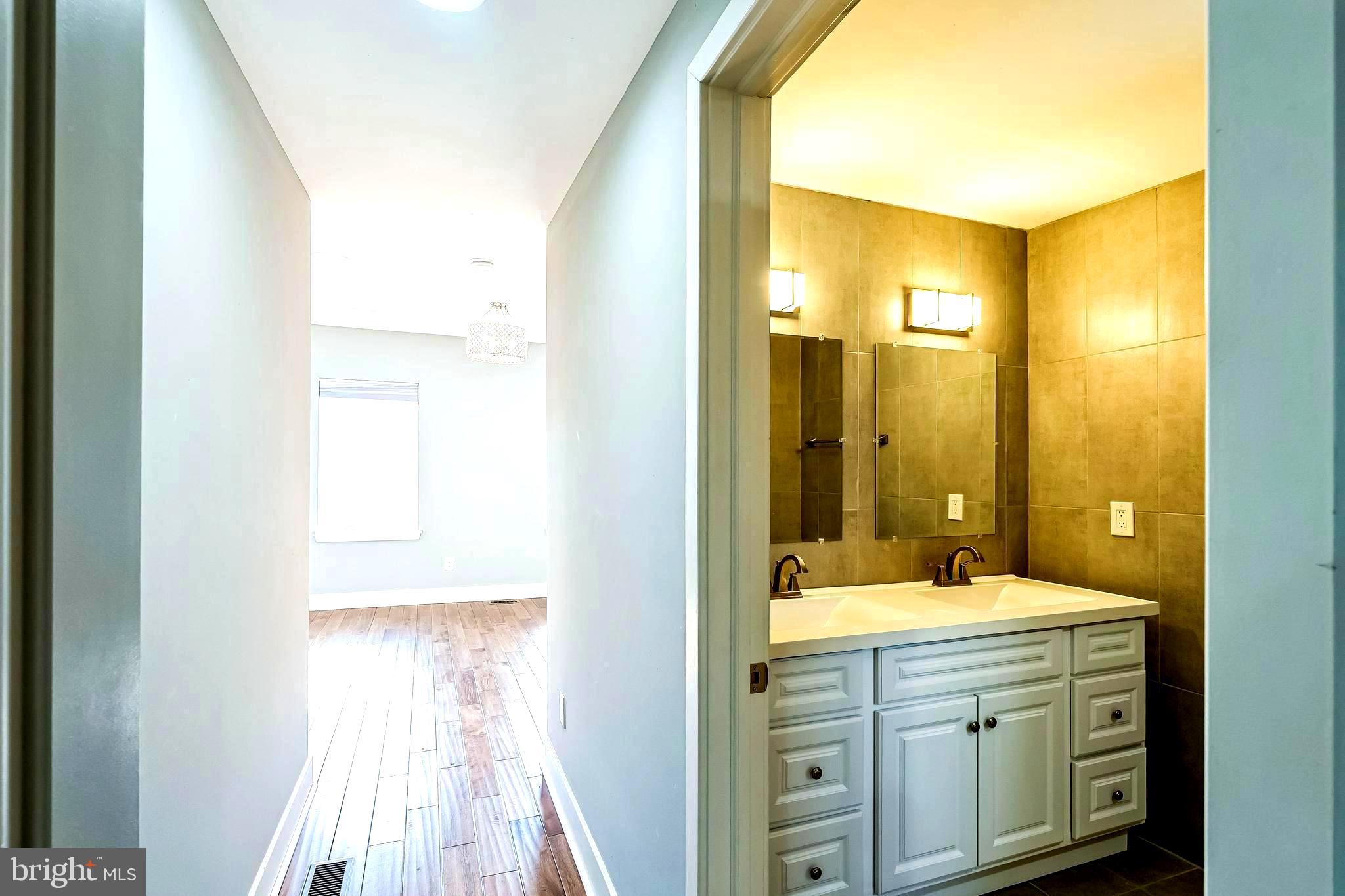 FRANCISVILLE - Residential Lease