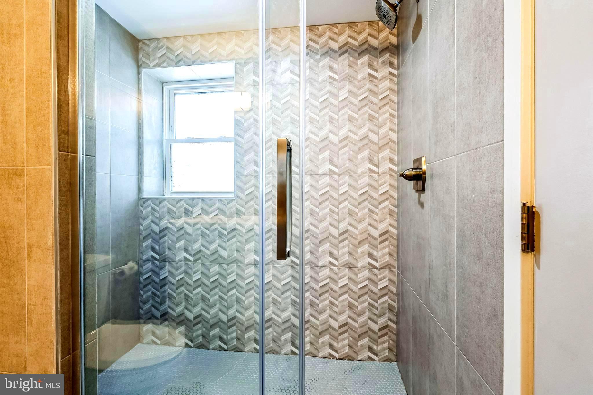 FRANCISVILLE - Residential Lease