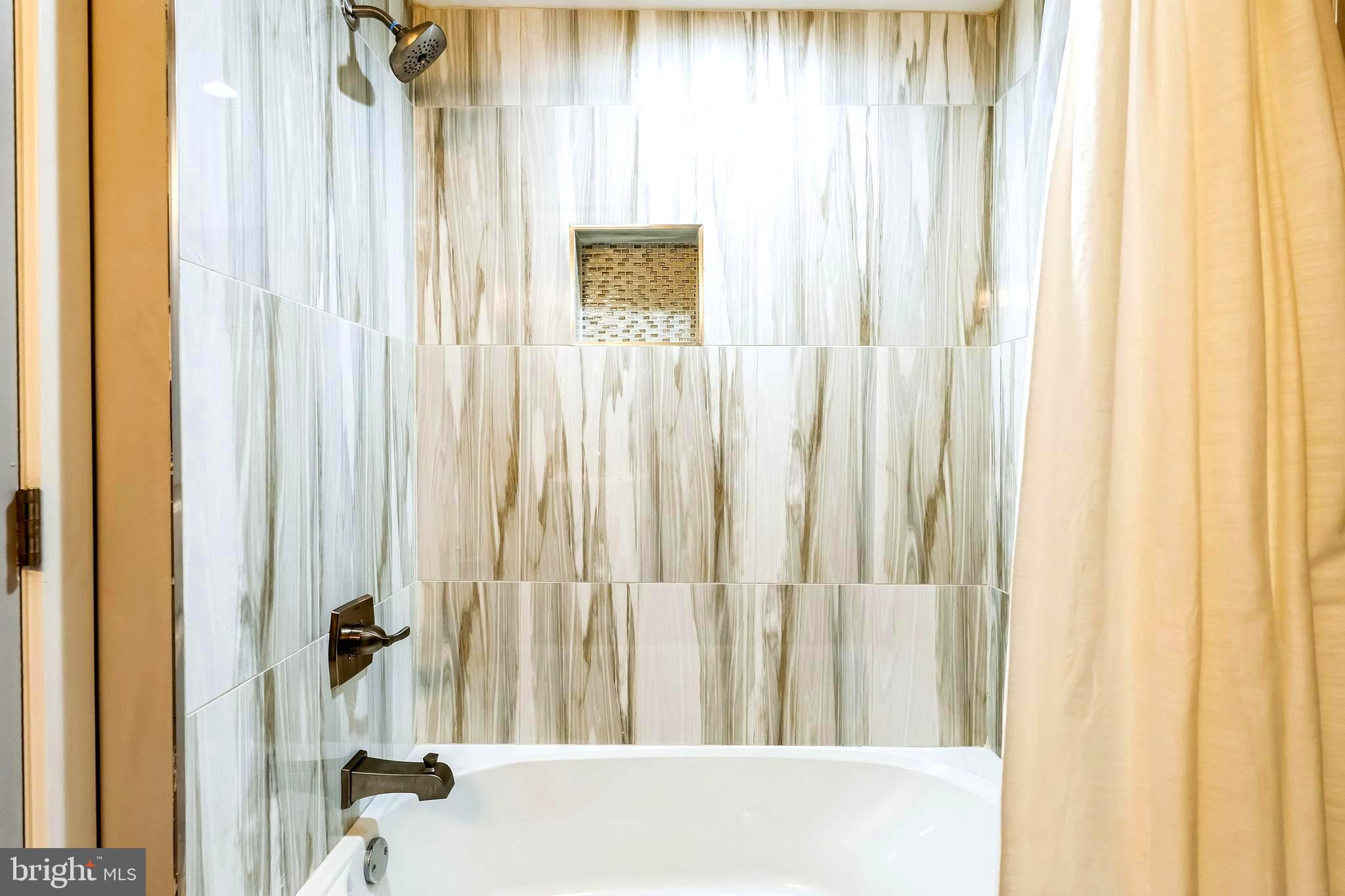 FRANCISVILLE - Residential Lease