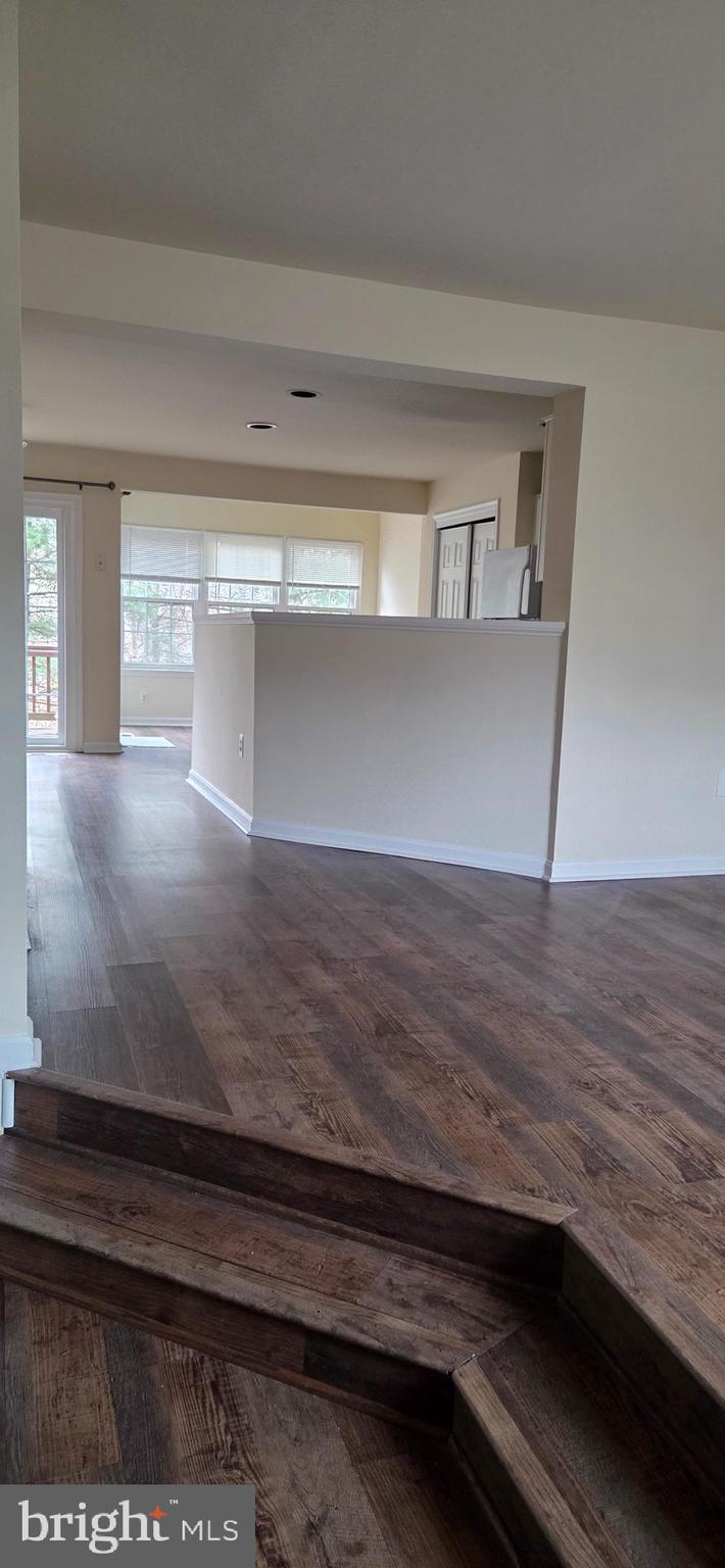 WAYSIDE VILLAGE - Residential Lease