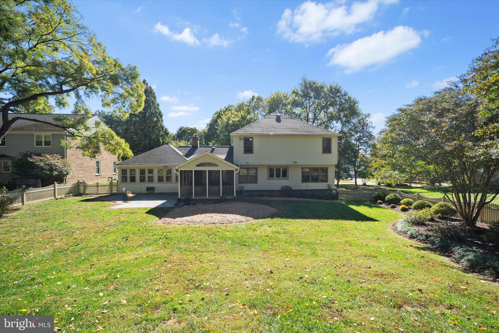 STONEGATE - Residential