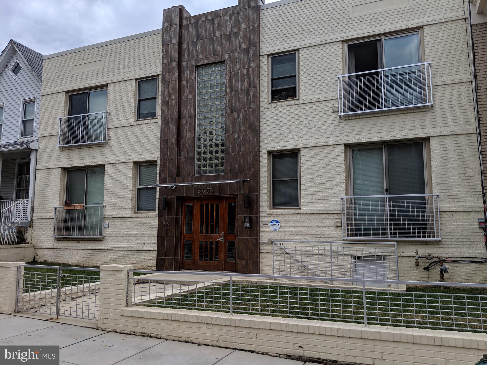 PETWORTH - Residential Lease