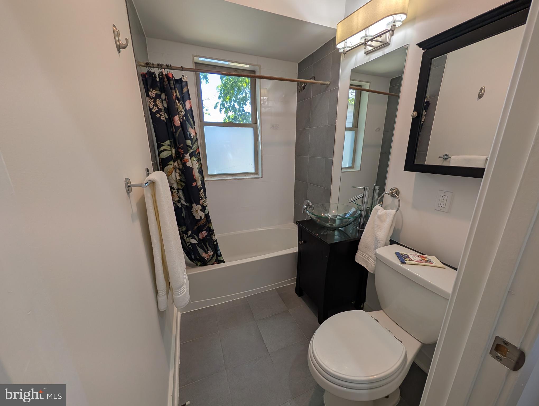 PETWORTH - Residential Lease