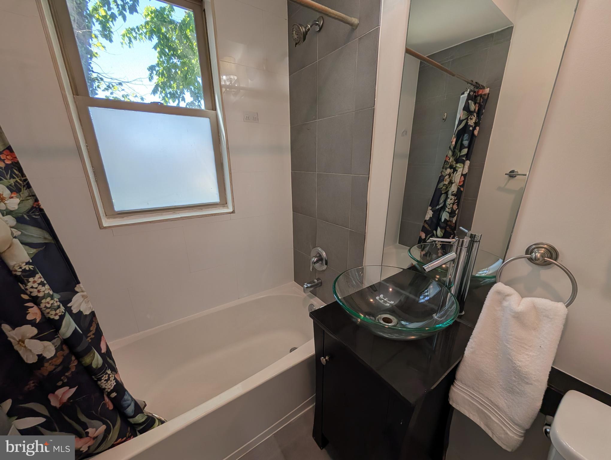 PETWORTH - Residential Lease