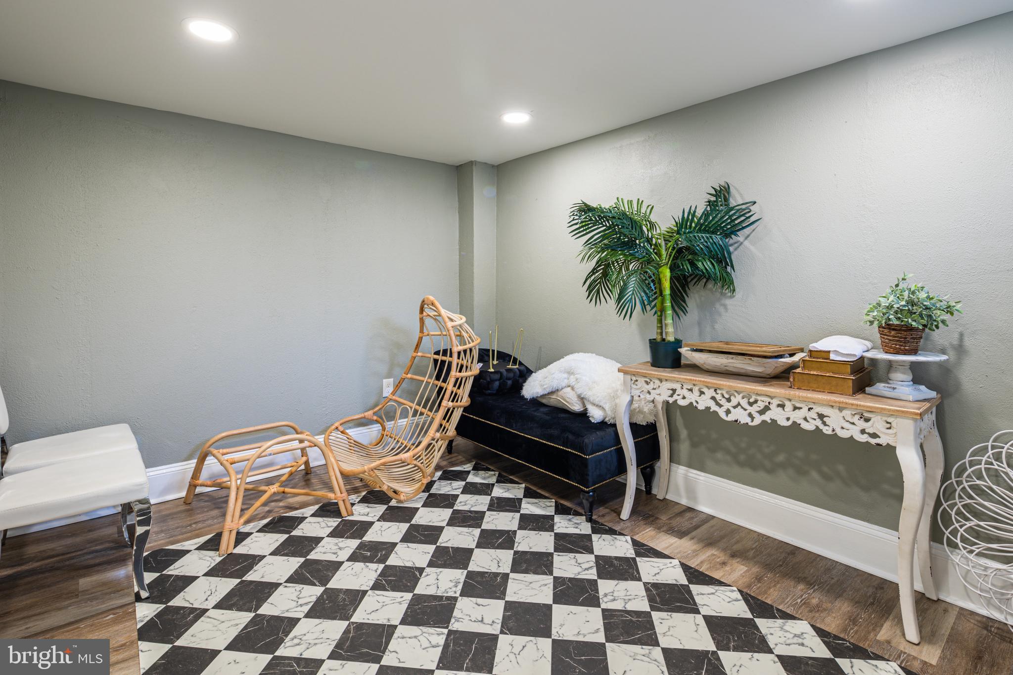 EDMONDSON VIILLAGE - Residential