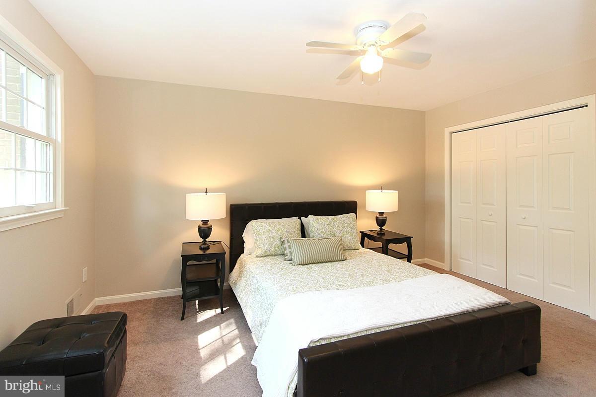 TOWNES OF ORANGE HUNT - Residential