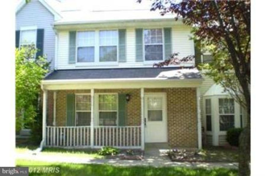 Townhouse with lots of living space. Country kitchen with breakfast area. Separate dining room. Washer and dryer.Fenced rear yard, patio and shed. No Pets.