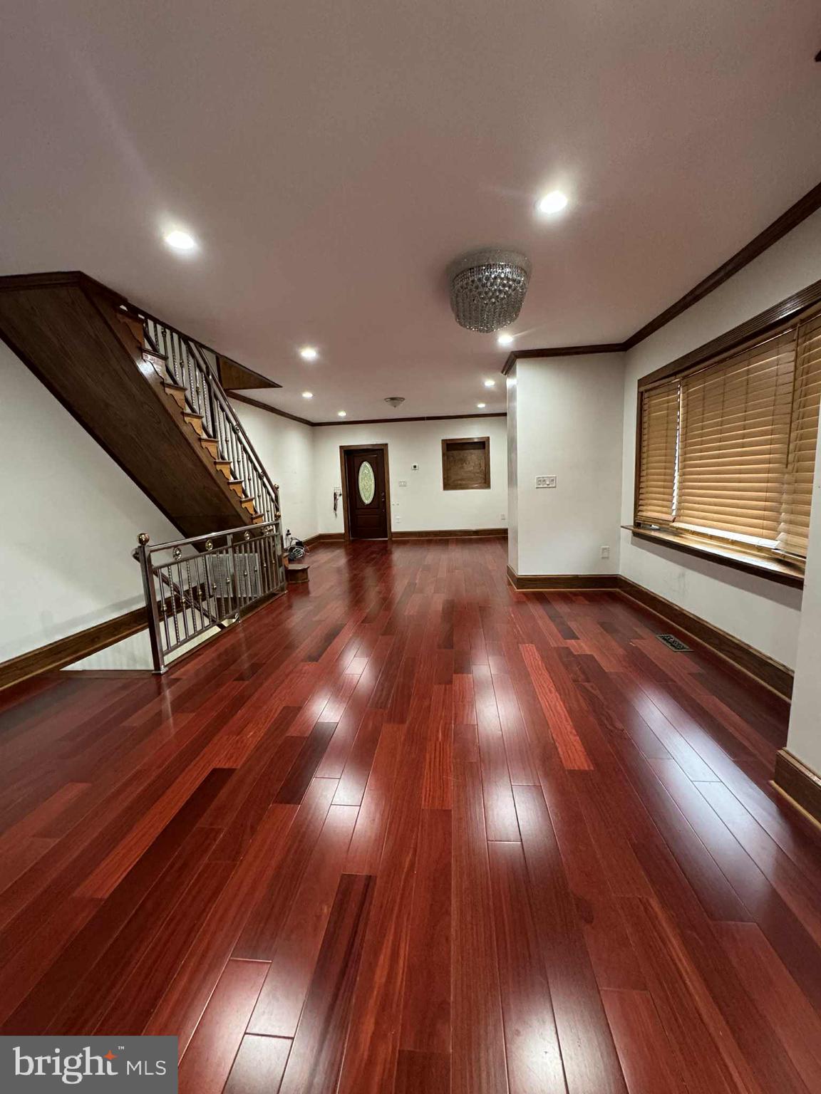 LAWNDALE - Residential