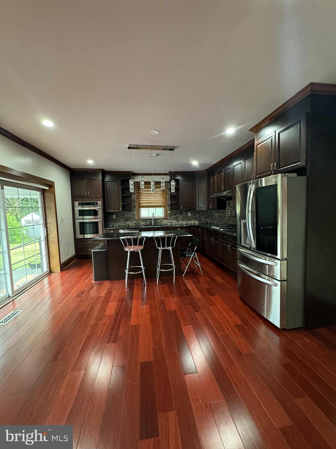 LAWNDALE - Residential