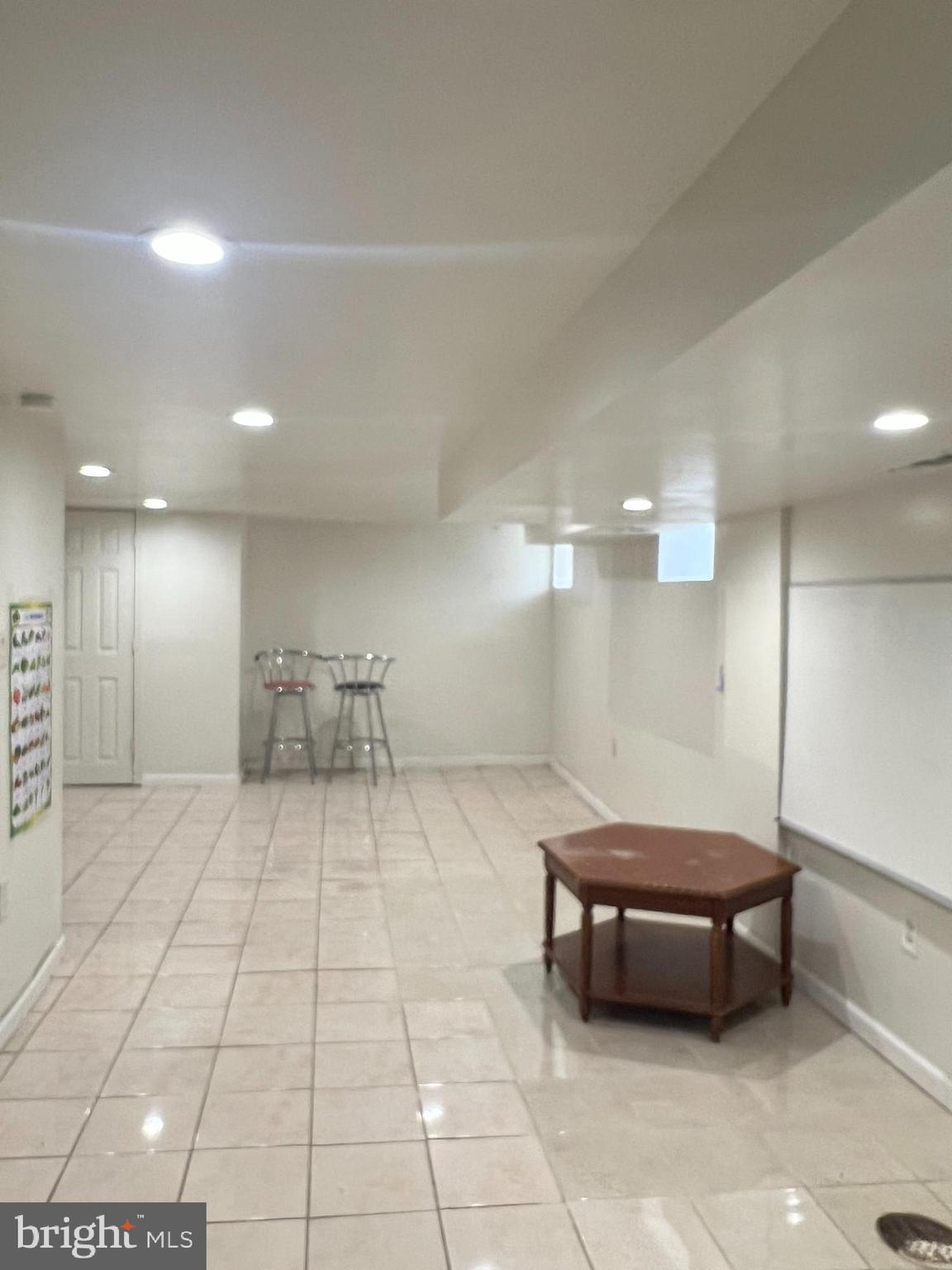 LAWNDALE - Residential