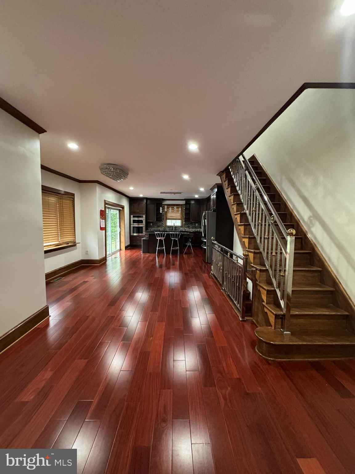 LAWNDALE - Residential