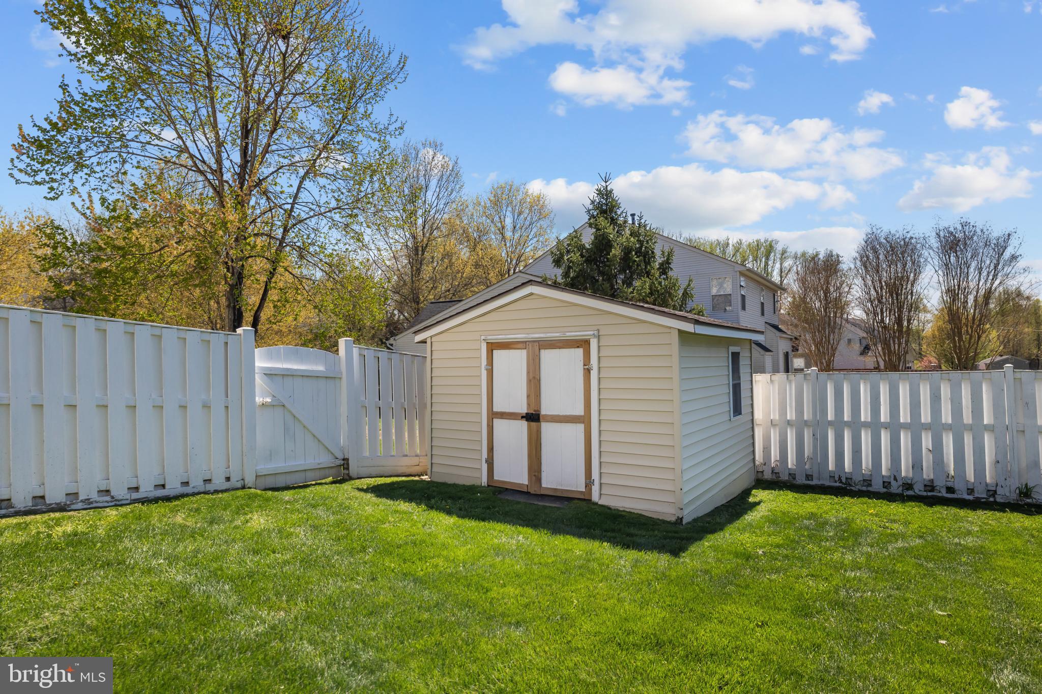 CABIN VILLAGE - Residential