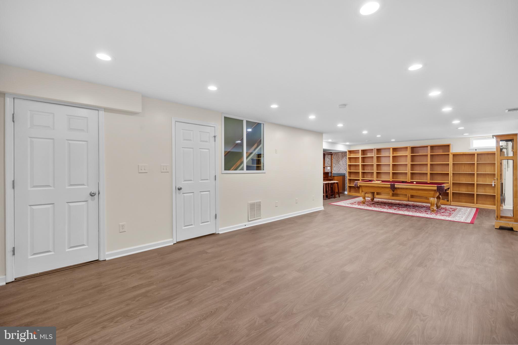 CABIN VILLAGE - Residential