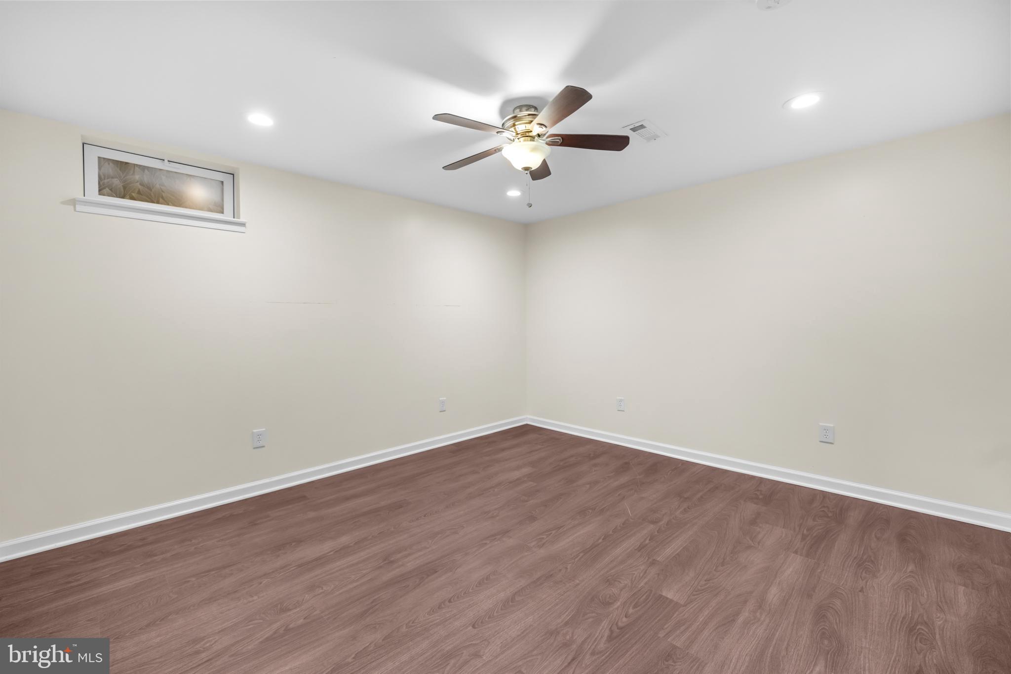 CABIN VILLAGE - Residential