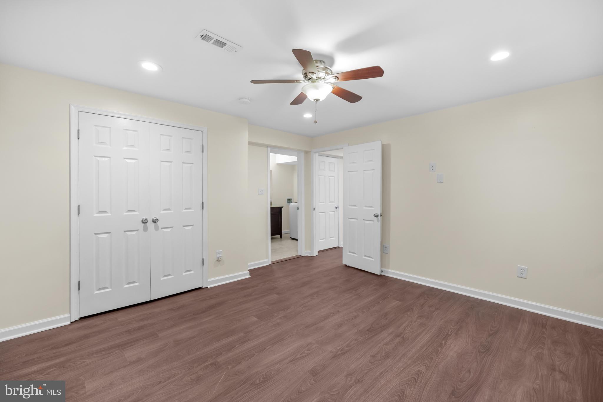 CABIN VILLAGE - Residential