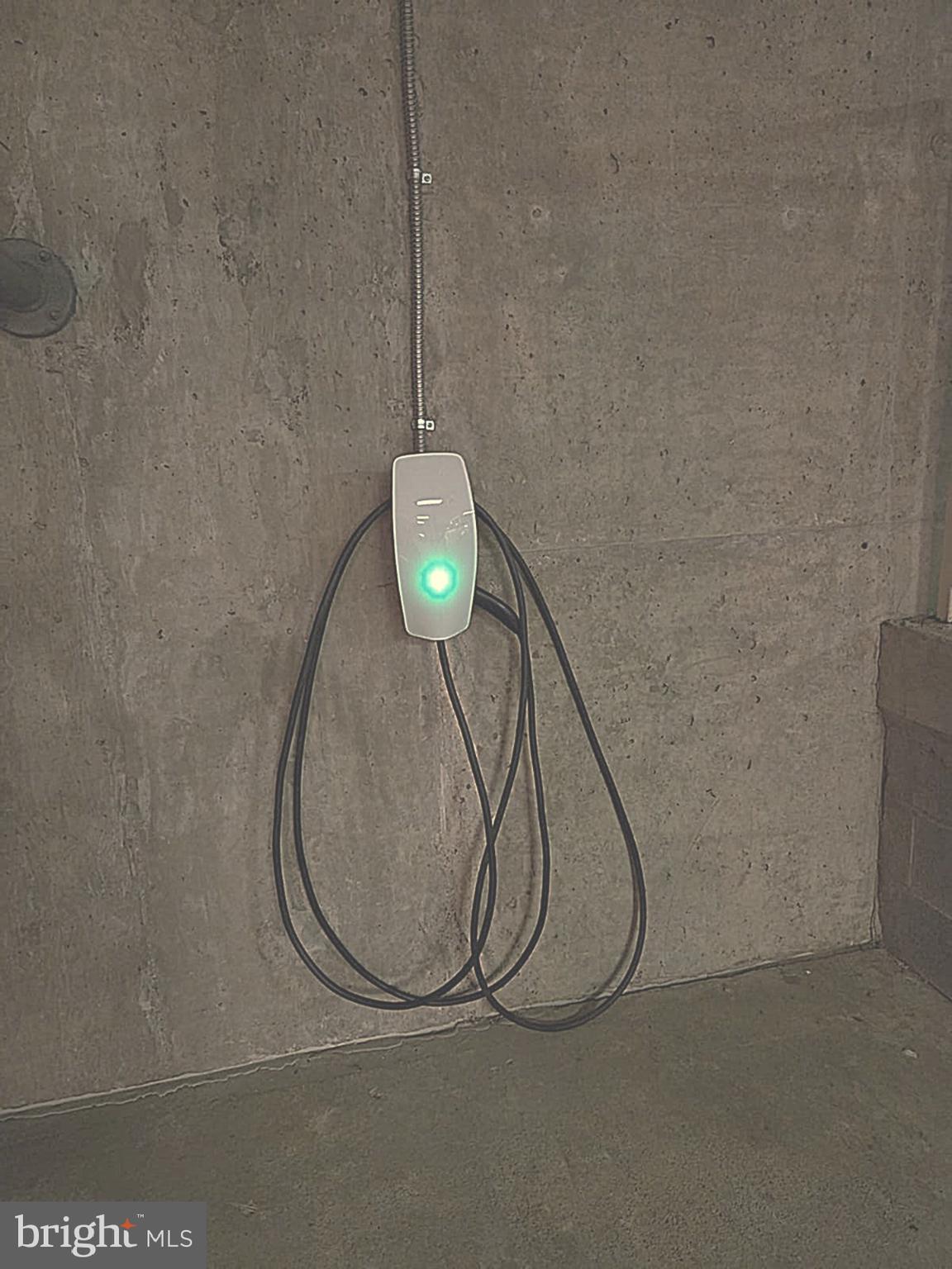 LILLIAN COURT AT TYSONS - Residential Lease