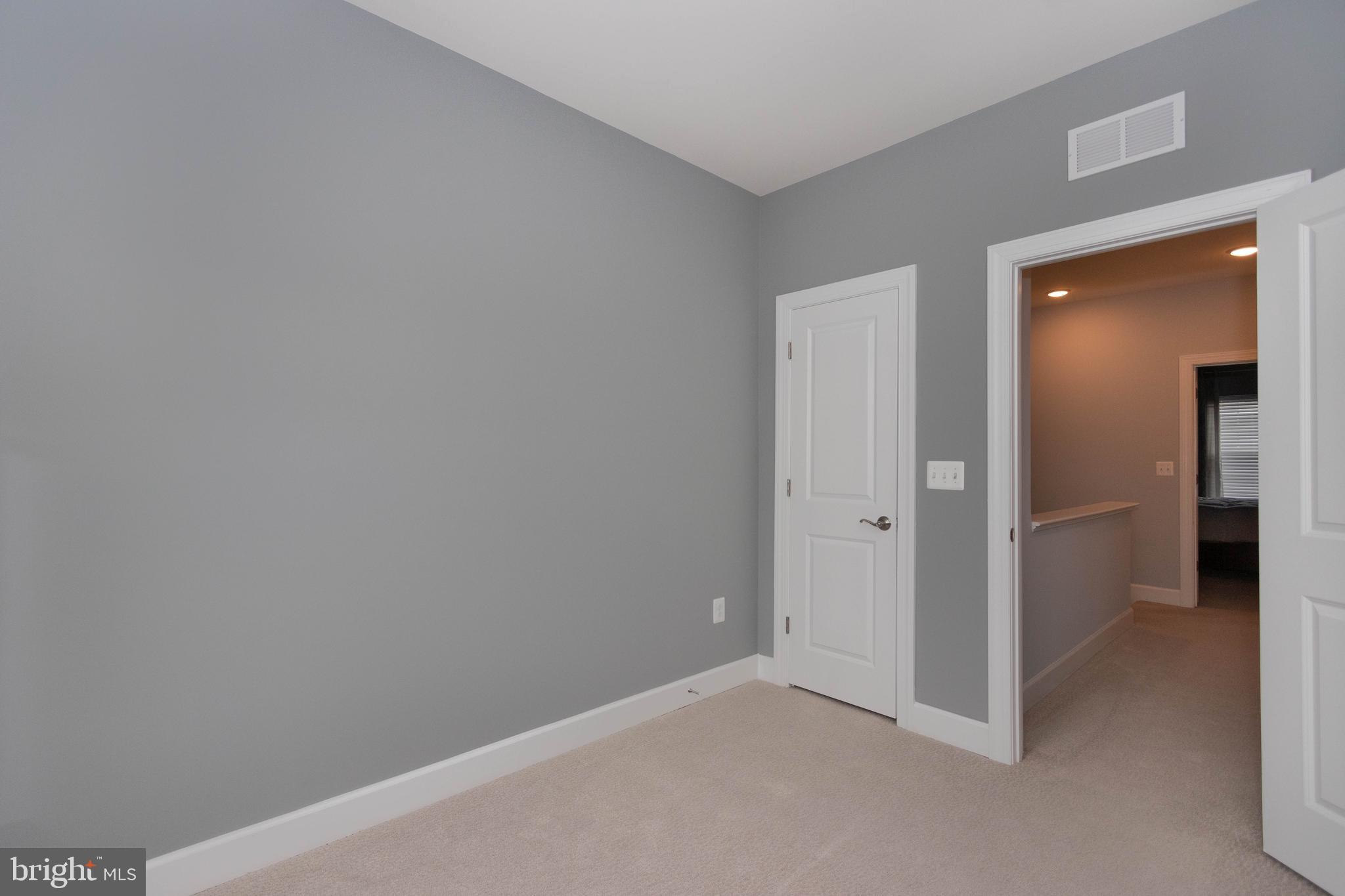 HAYMARKET CROSSING - Residential Lease