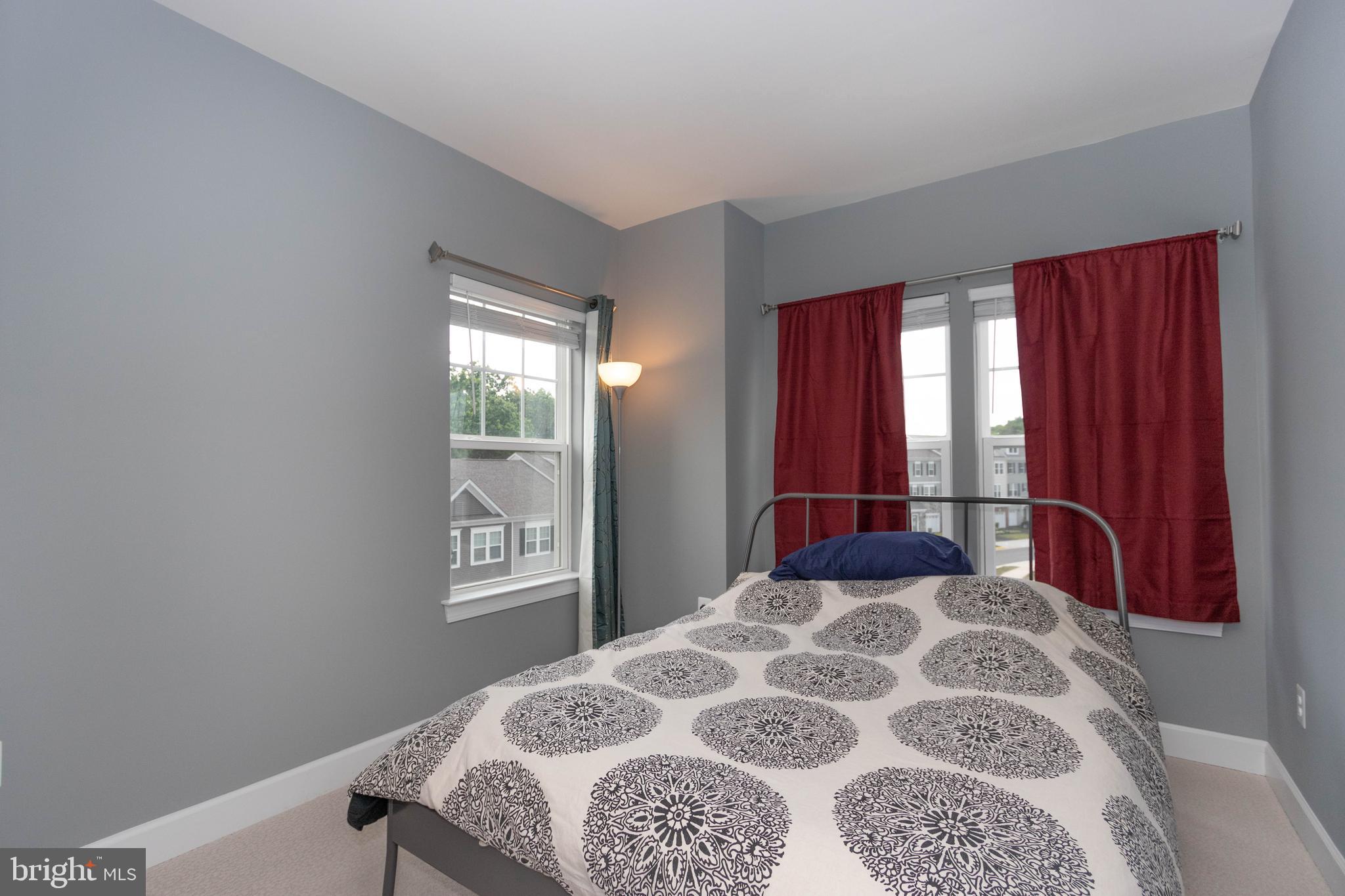 HAYMARKET CROSSING - Residential Lease