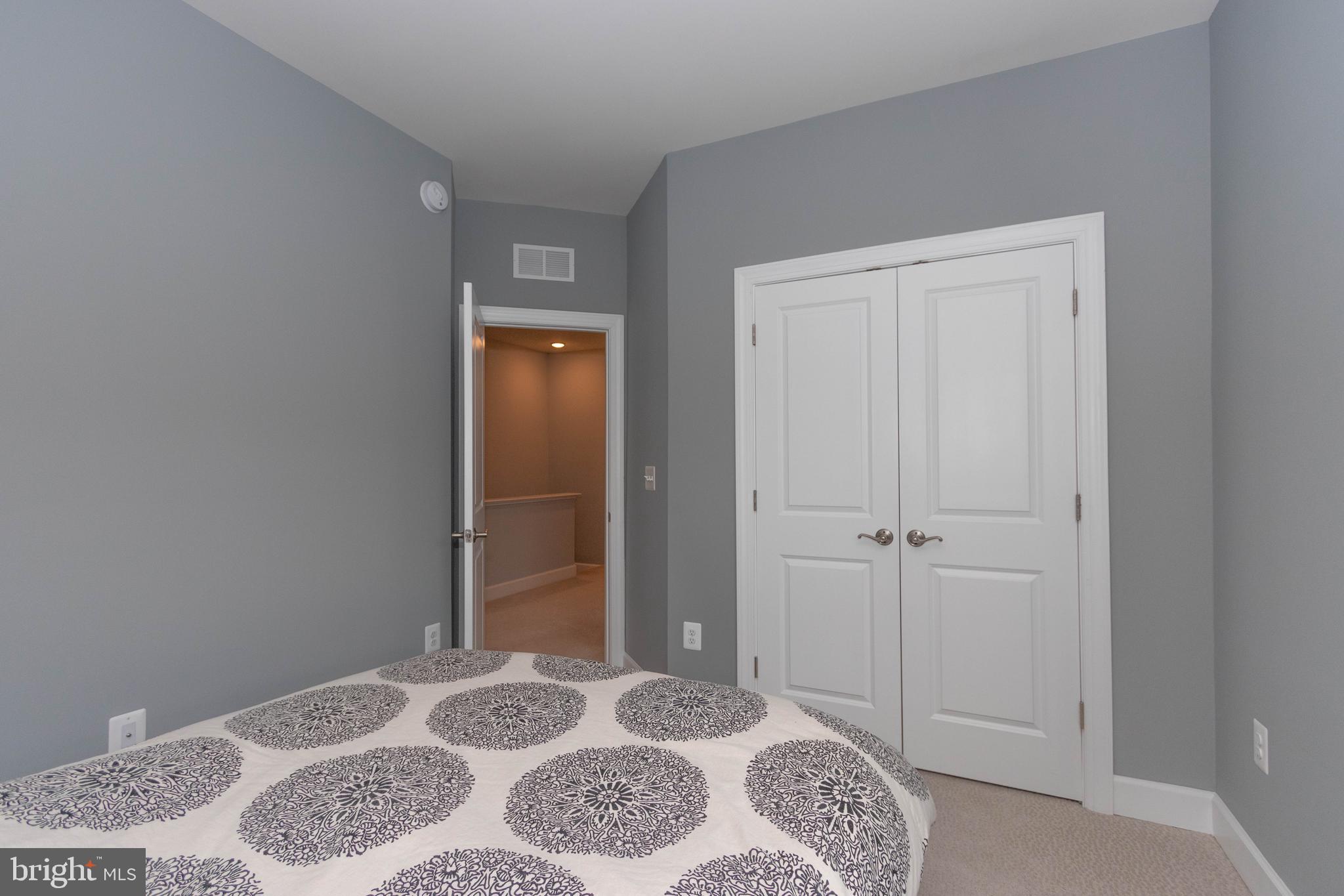 HAYMARKET CROSSING - Residential Lease