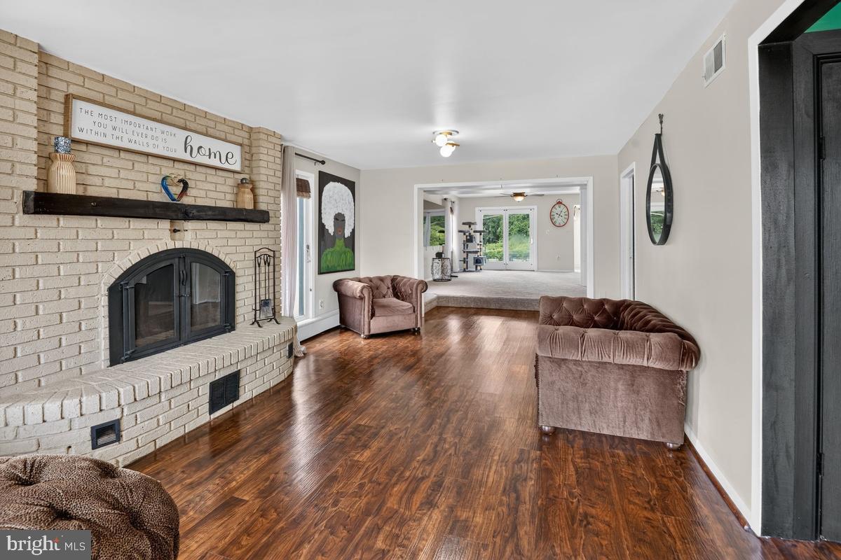 2 PALO COURT
