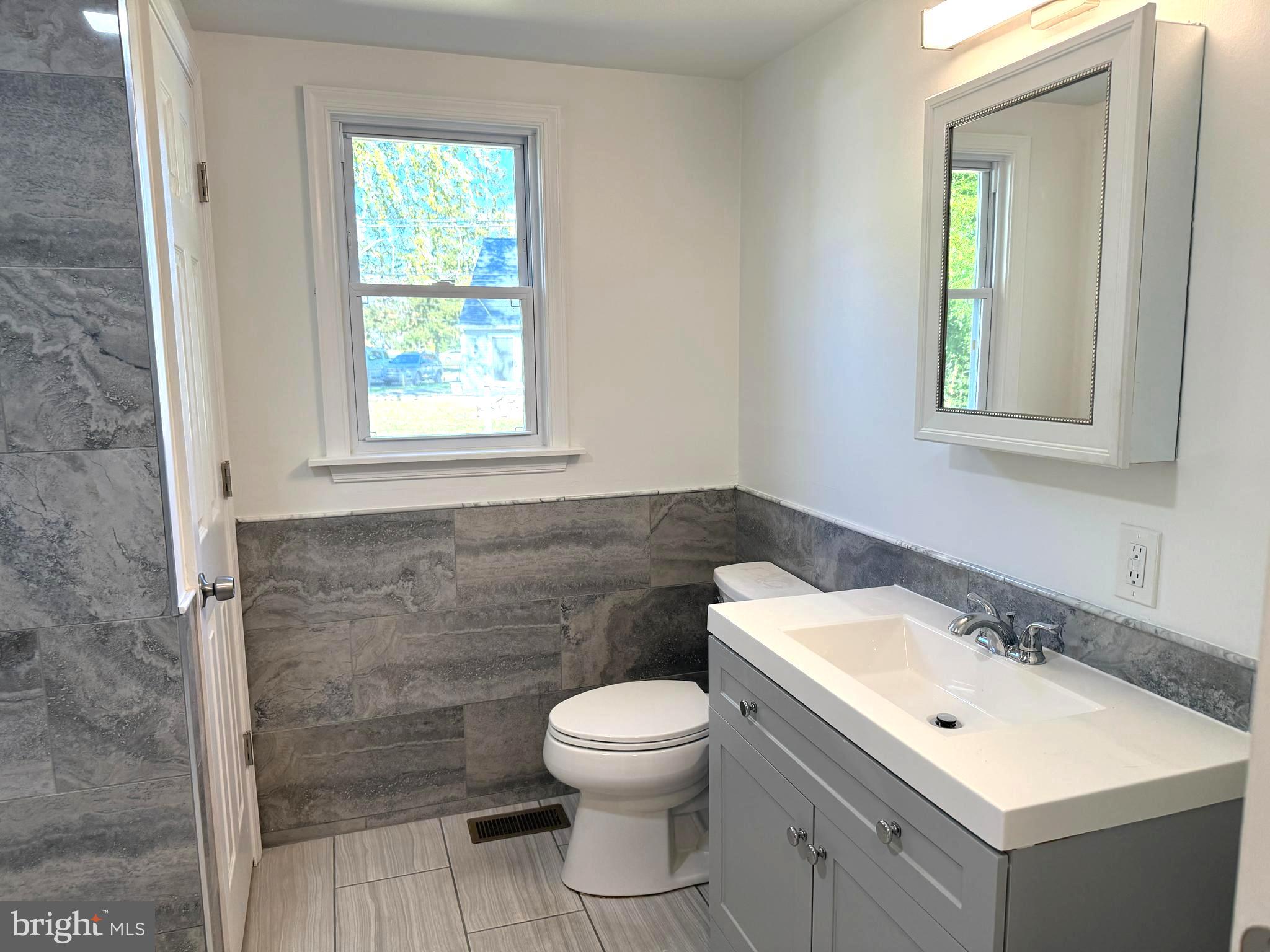 CAPITOL VIEW - Residential Lease