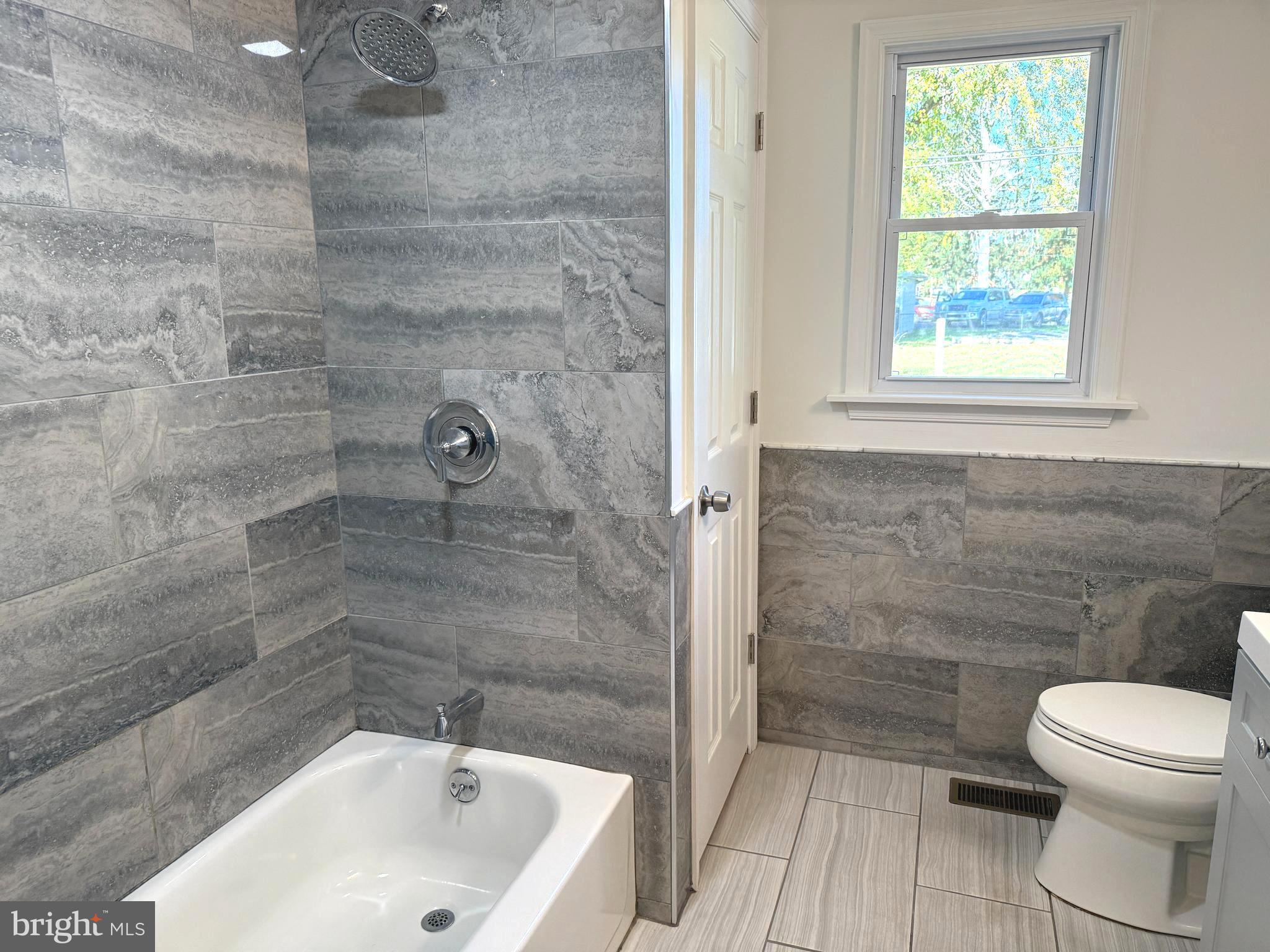 CAPITOL VIEW - Residential Lease