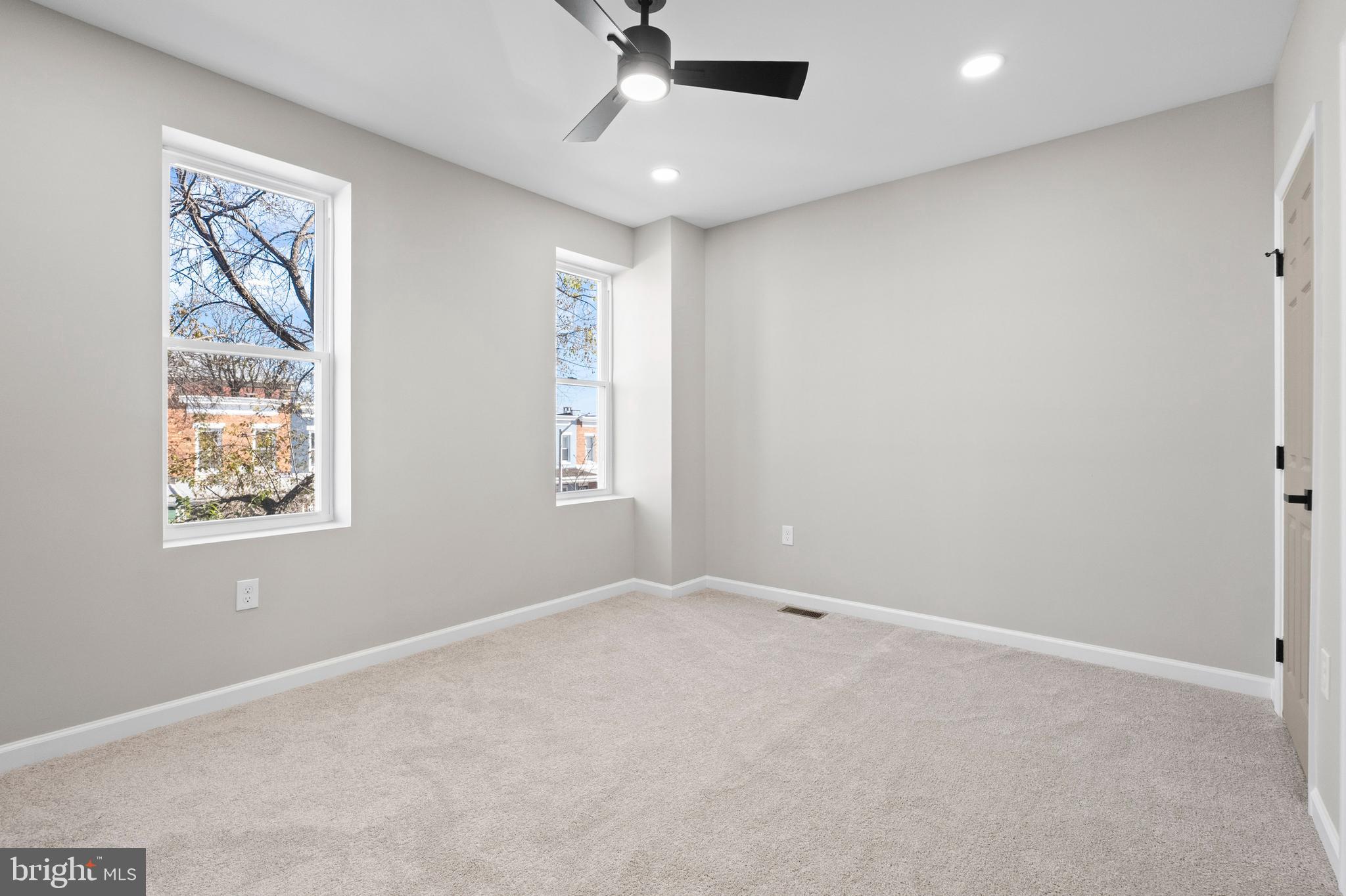 MONDAWMIN - Residential