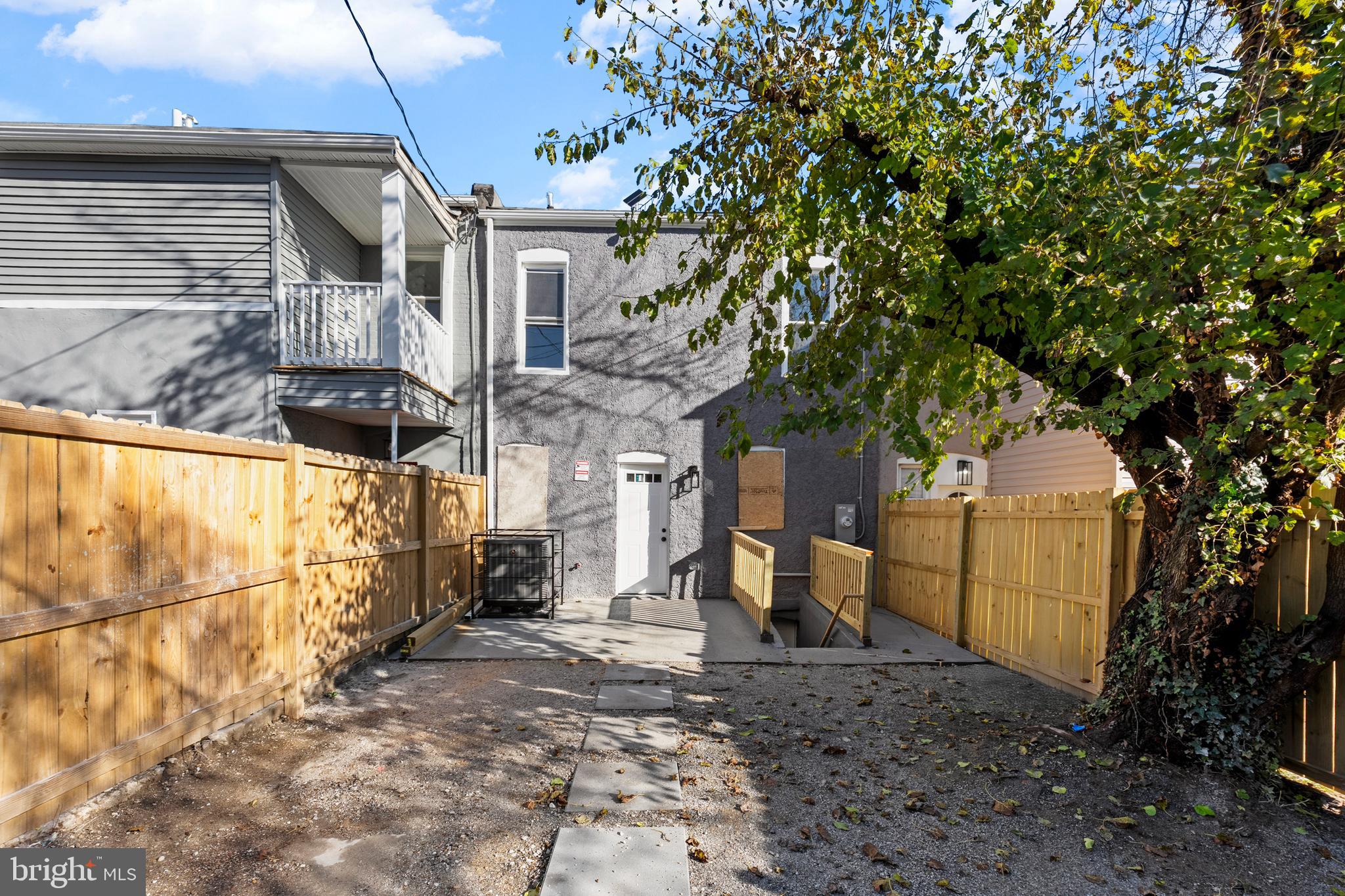 MONDAWMIN - Residential