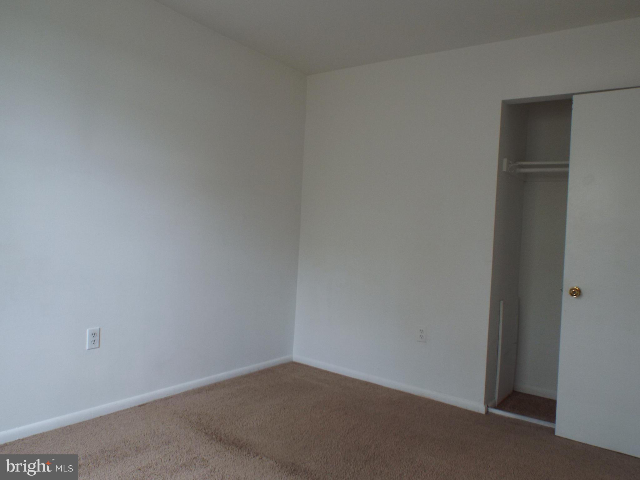 ROLLINSDALE - Residential Lease