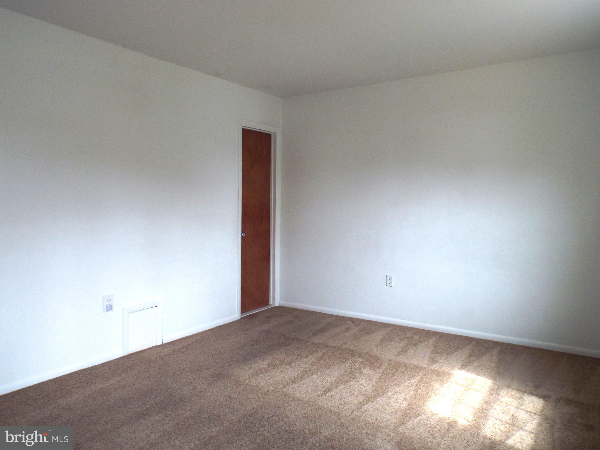 ROLLINSDALE - Residential Lease