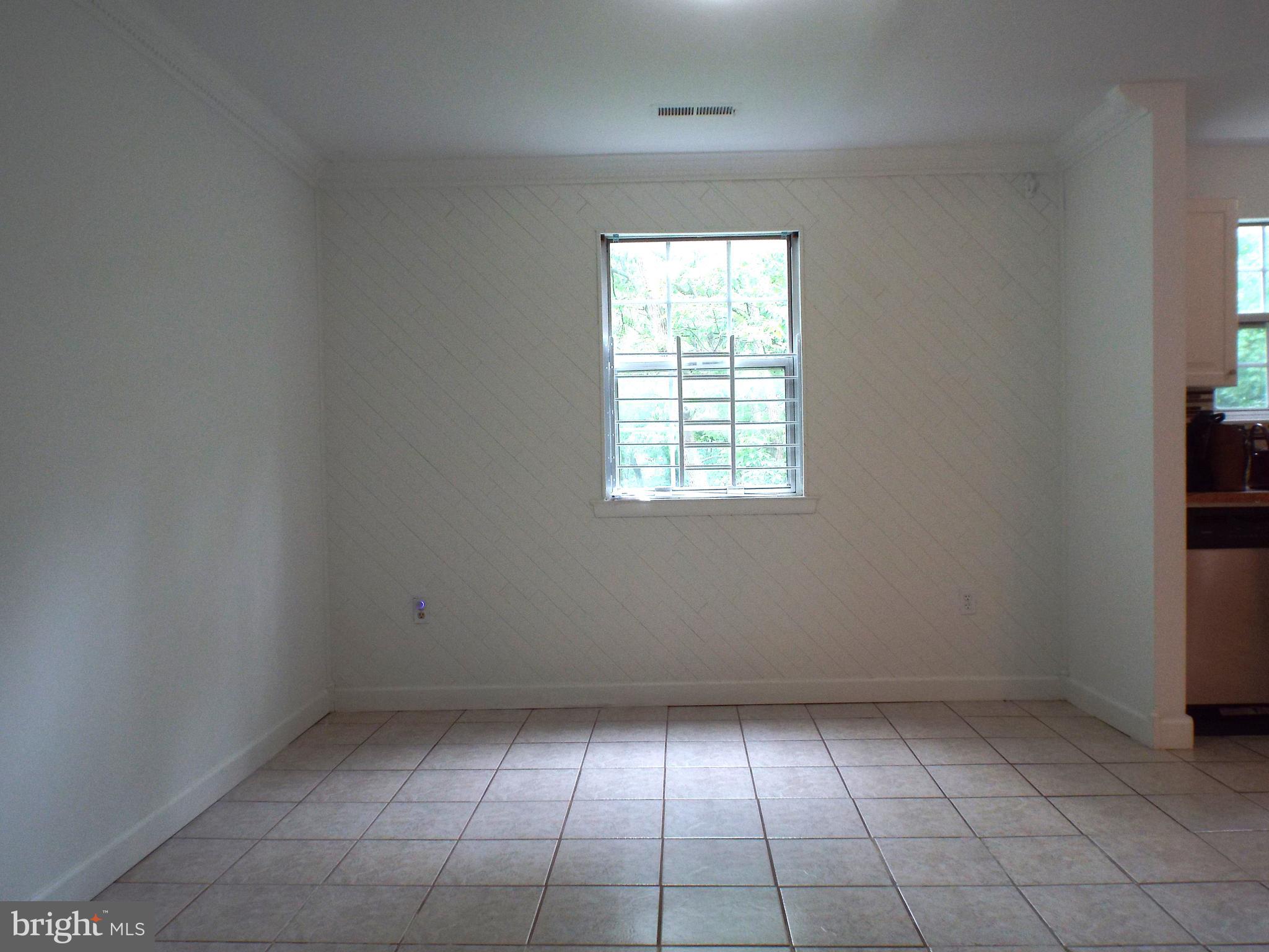 ROLLINSDALE - Residential Lease