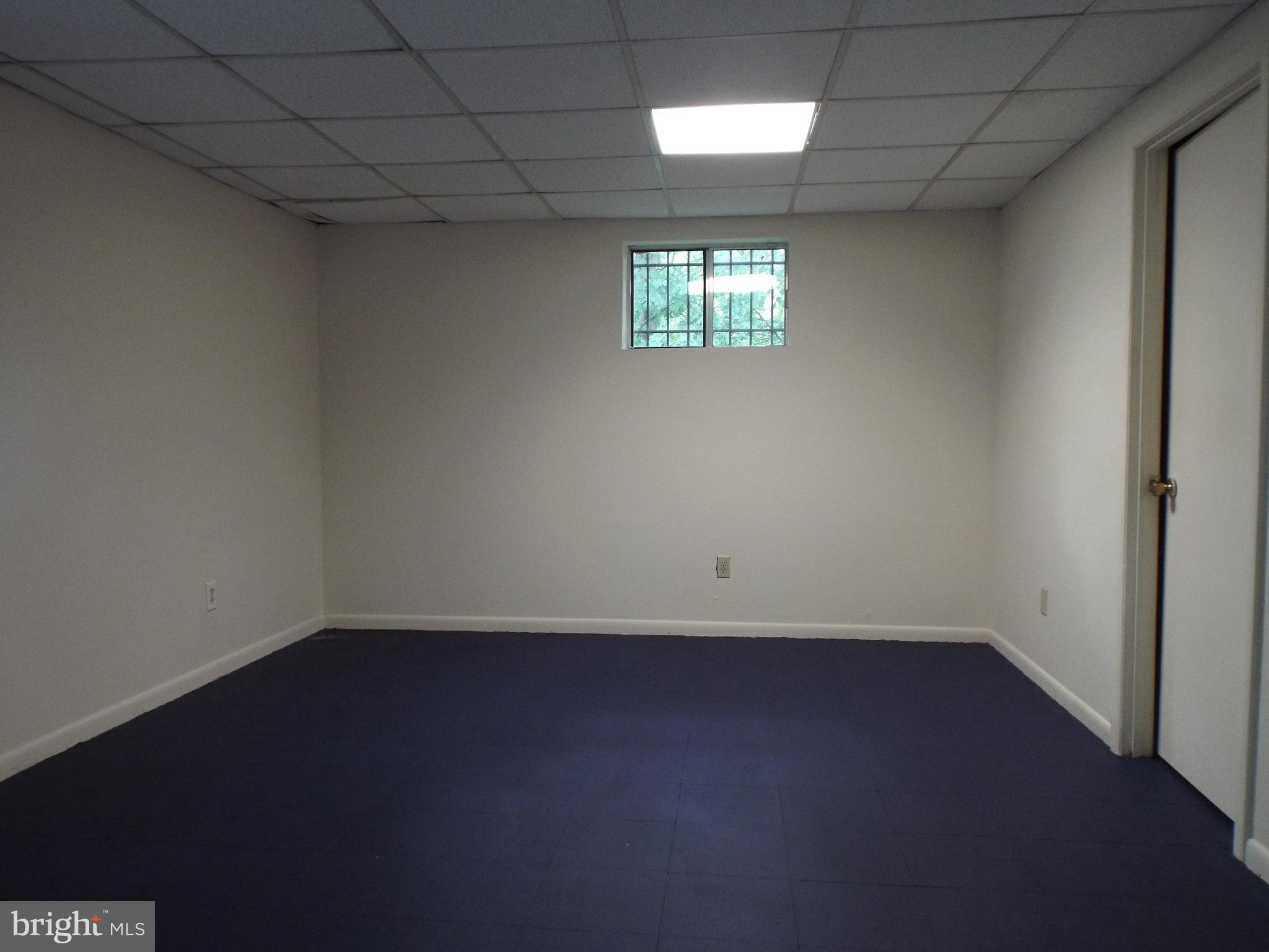 ROLLINSDALE - Residential Lease