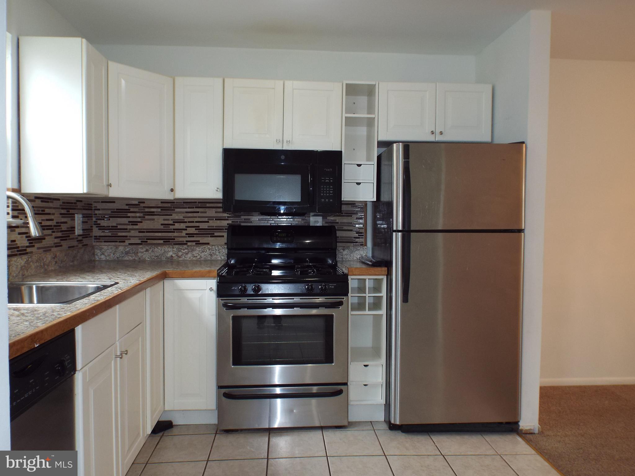 ROLLINSDALE - Residential Lease