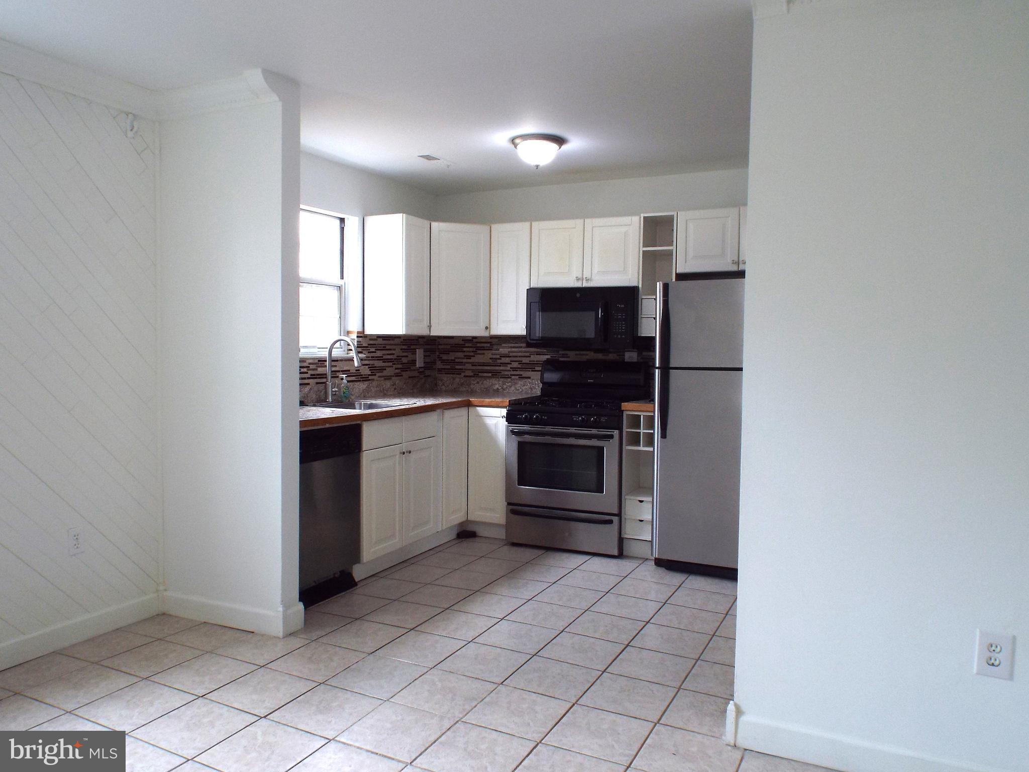 ROLLINSDALE - Residential Lease