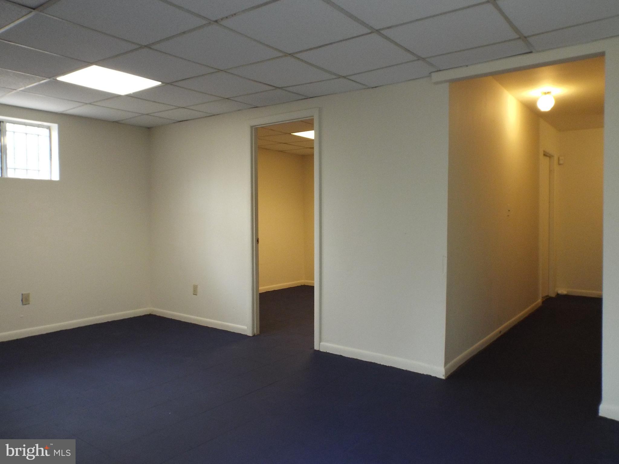 ROLLINSDALE - Residential Lease