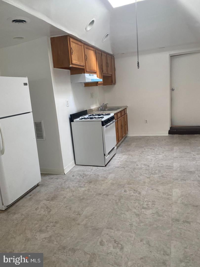 925 S 12TH STREET 2ND FLOOR