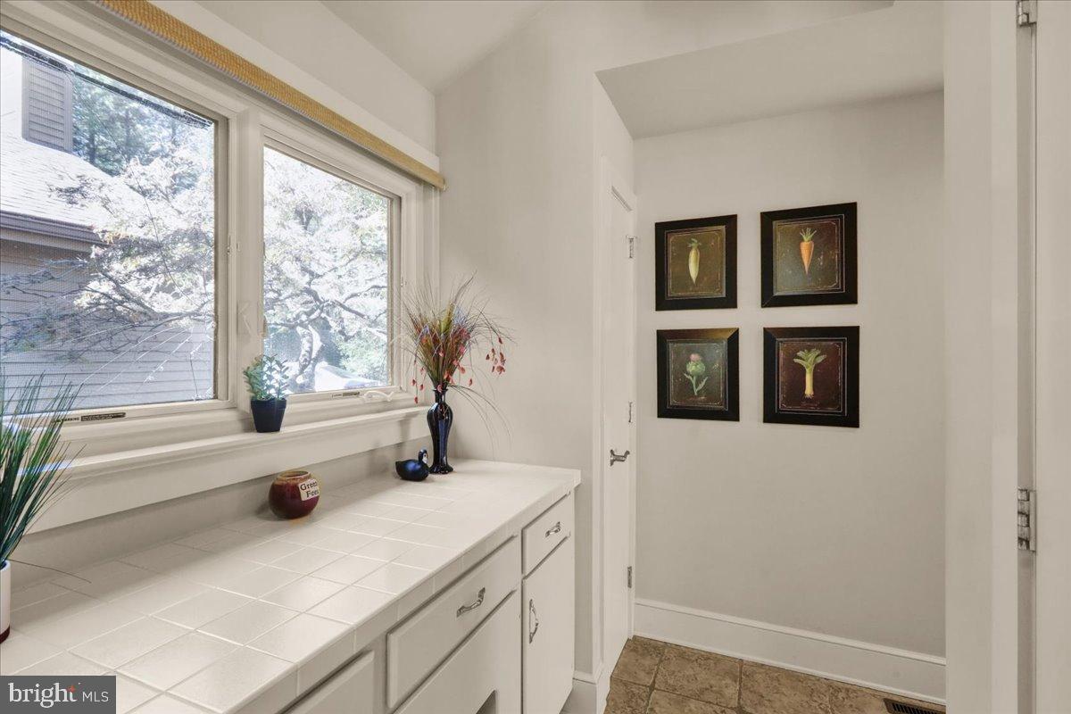 HESSIAN PINES - Residential