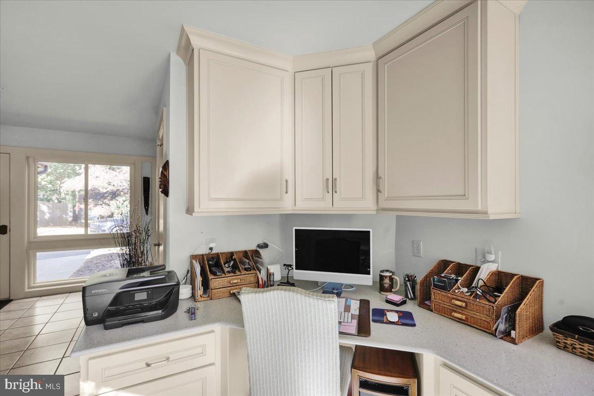 HESSIAN PINES - Residential