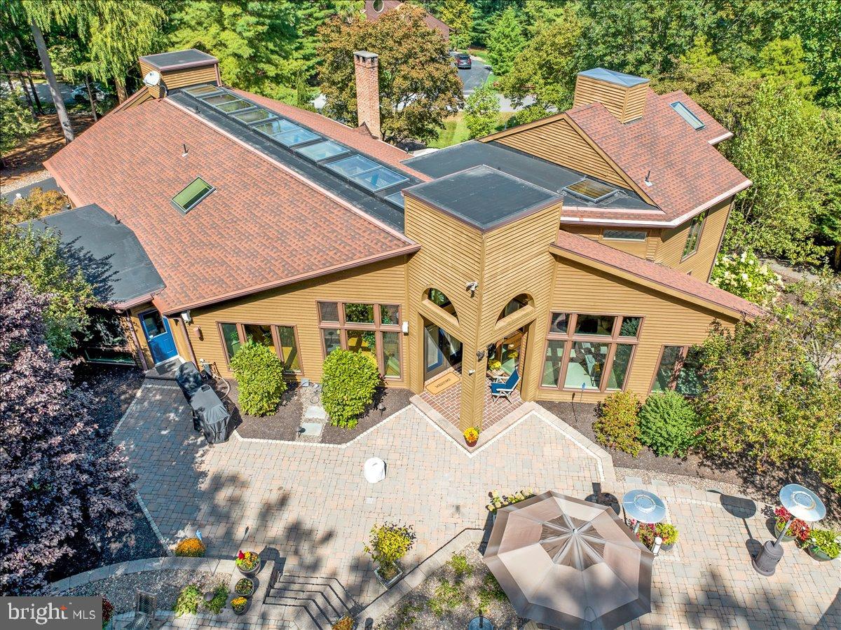 HESSIAN PINES - Residential