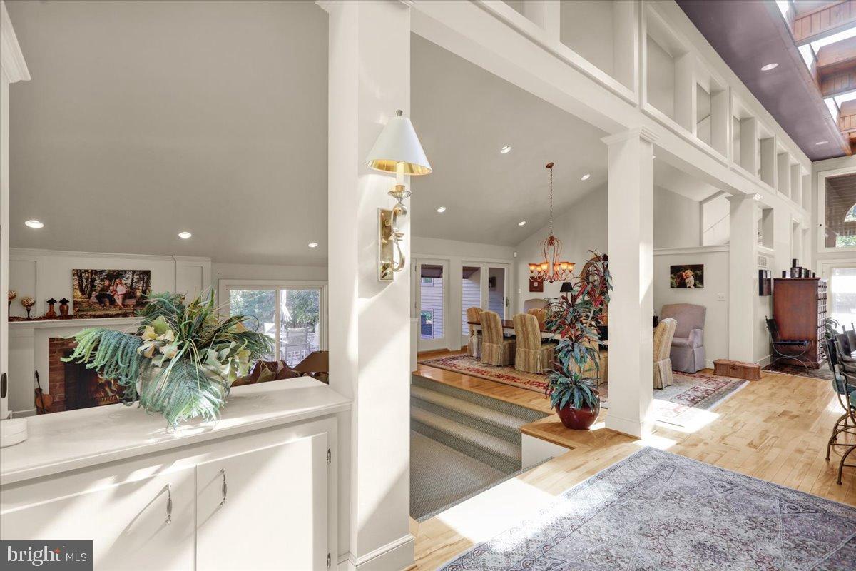 HESSIAN PINES - Residential