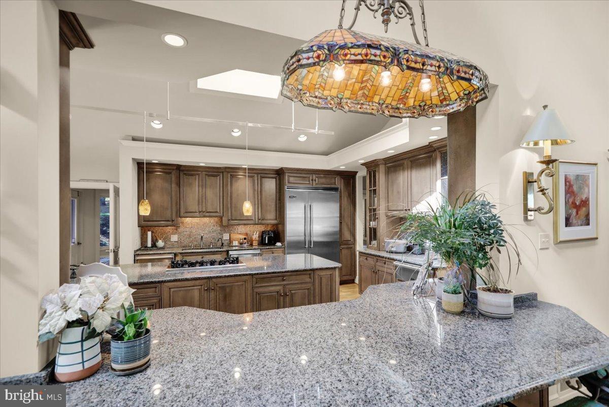 HESSIAN PINES - Residential