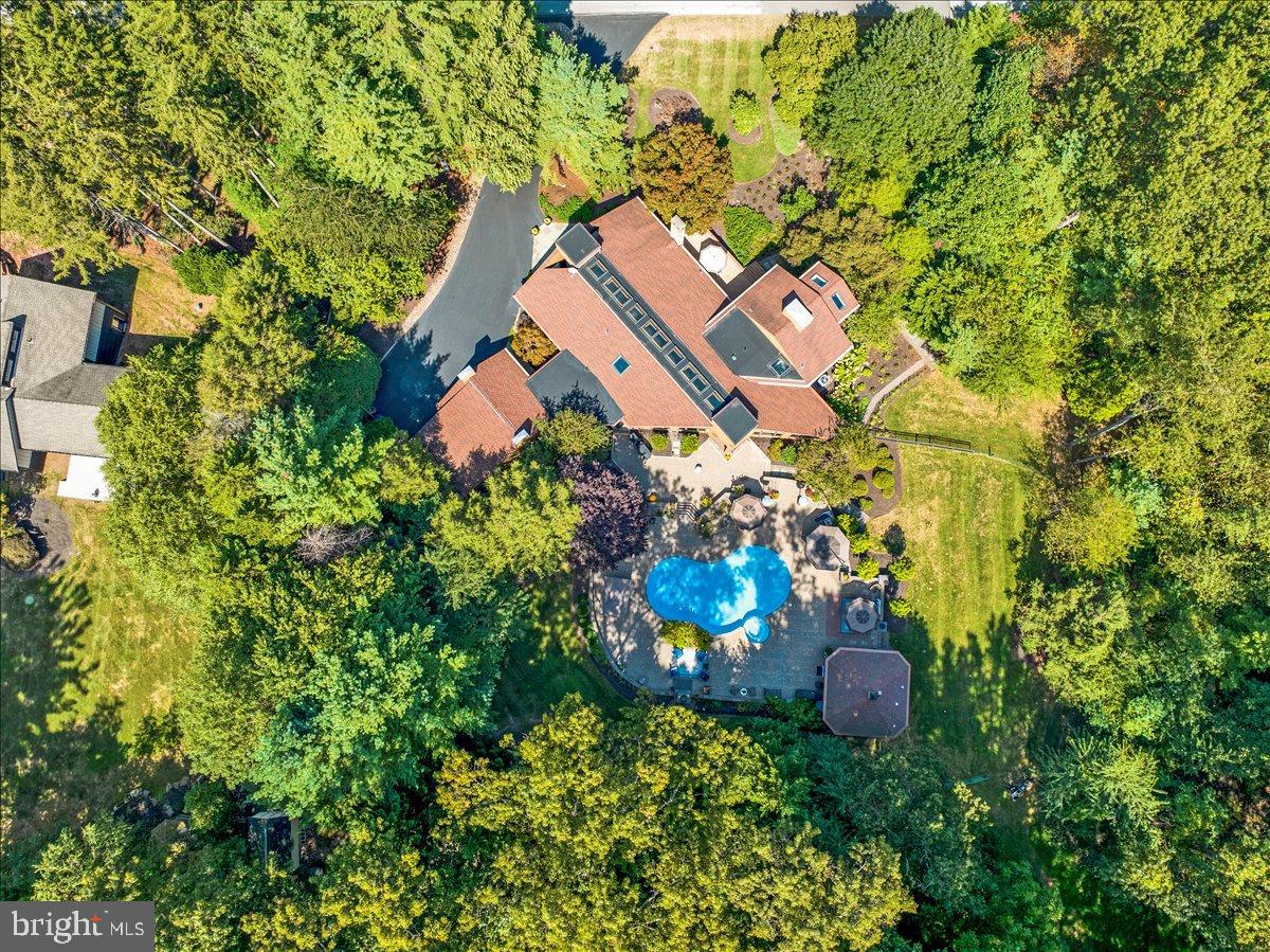 HESSIAN PINES - Residential