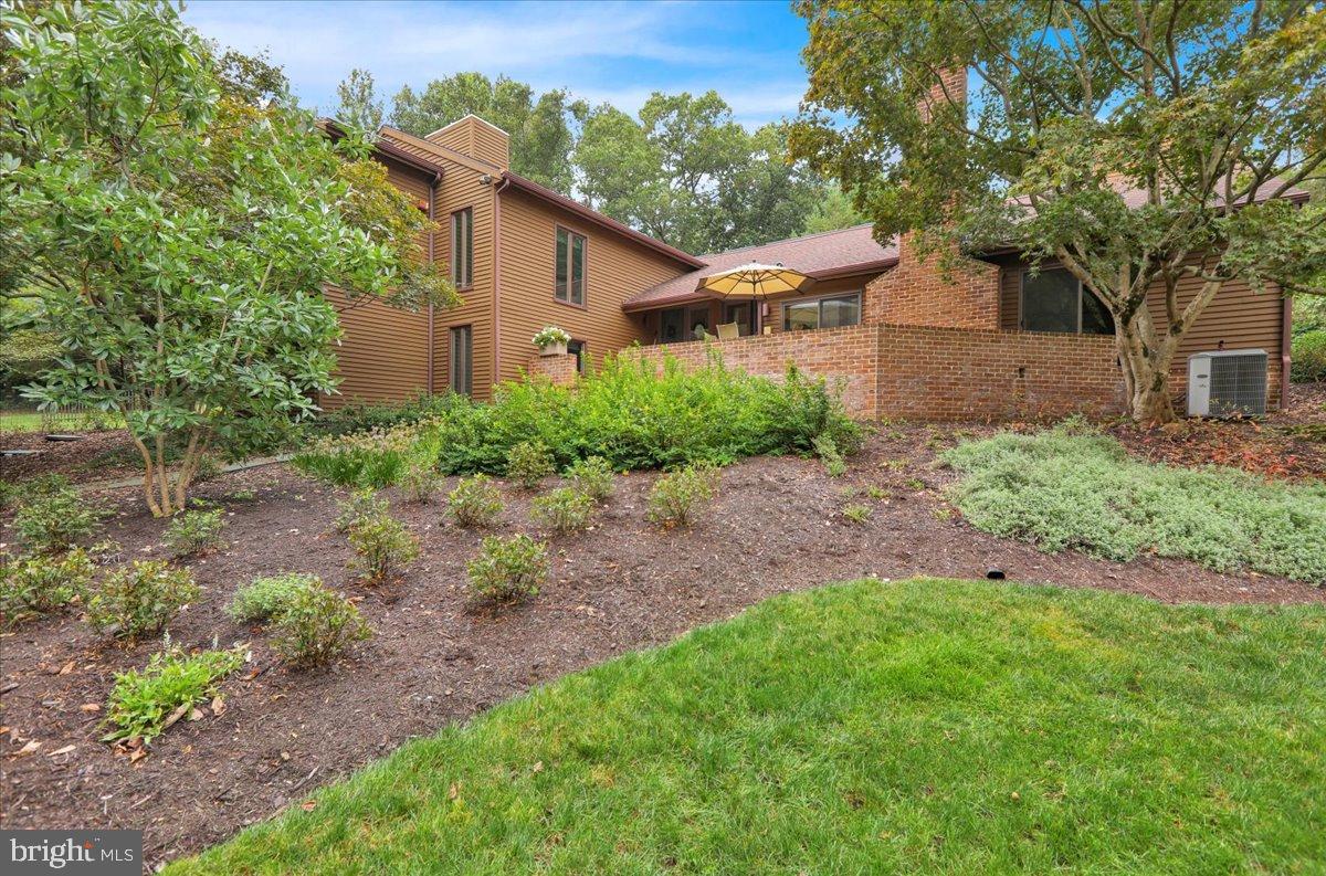 HESSIAN PINES - Residential